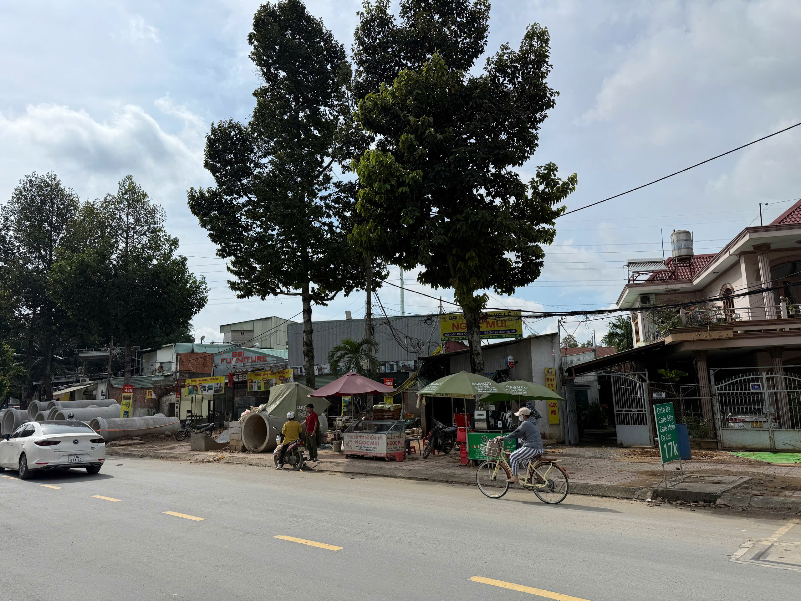 Tiến độ thi công đường Nguyễn Thị Định đầu tháng 11/2025 - hoàn thiện thoát nước và vỉa hè (ảnh 1)