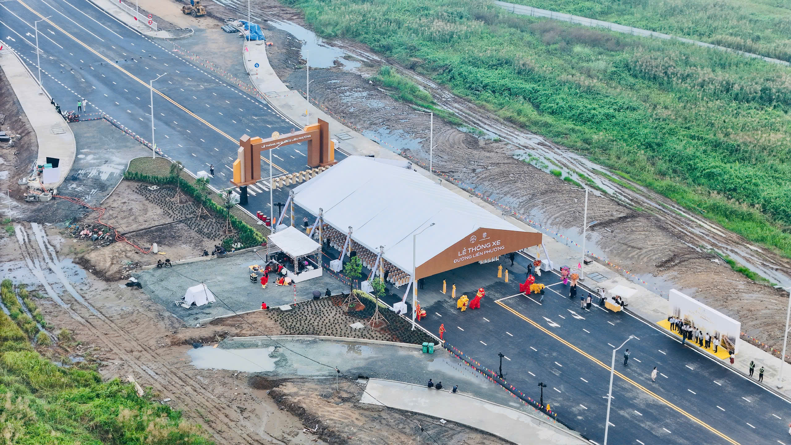 Hình ảnh sự kiện thông xe đường Liên Phường 08/11/2025 - ảnh 1