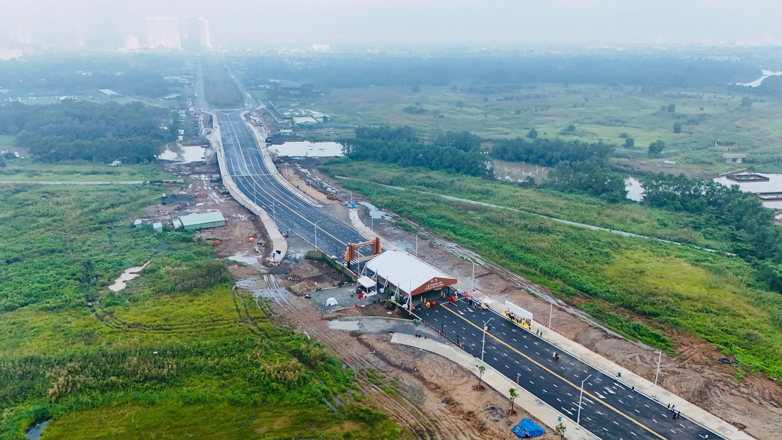 Hình ảnh thực tế sự kiện thông xe đường Liên Phường 08/11/2025 - ảnh 4