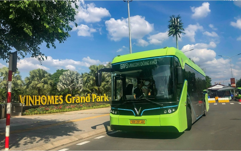 Hệ thống xe buýt điện VinBus đã đi vào hoạt động tại Vinhomes Grand Park