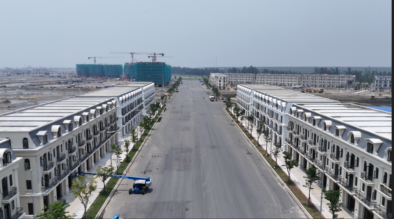 Tiến độ thi công hạ tầng giao thông nội bộ đồng bộ tại dự án lấn biển Cần Giờ