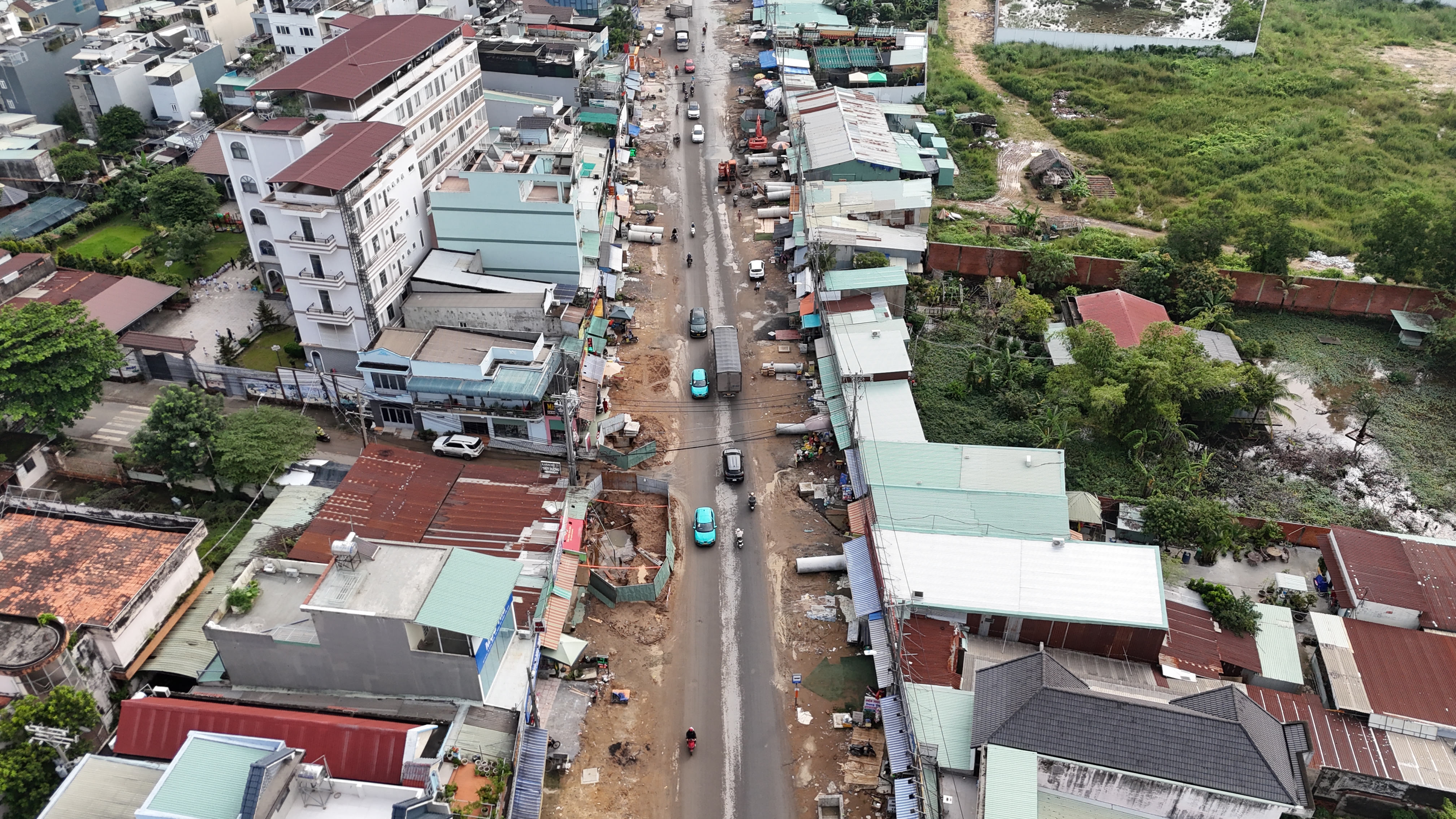 Ảnh flycam tiến độ nâng cấp đường Lò Lu TP.Thủ Đức tháng 11/2025 (ảnh 1)