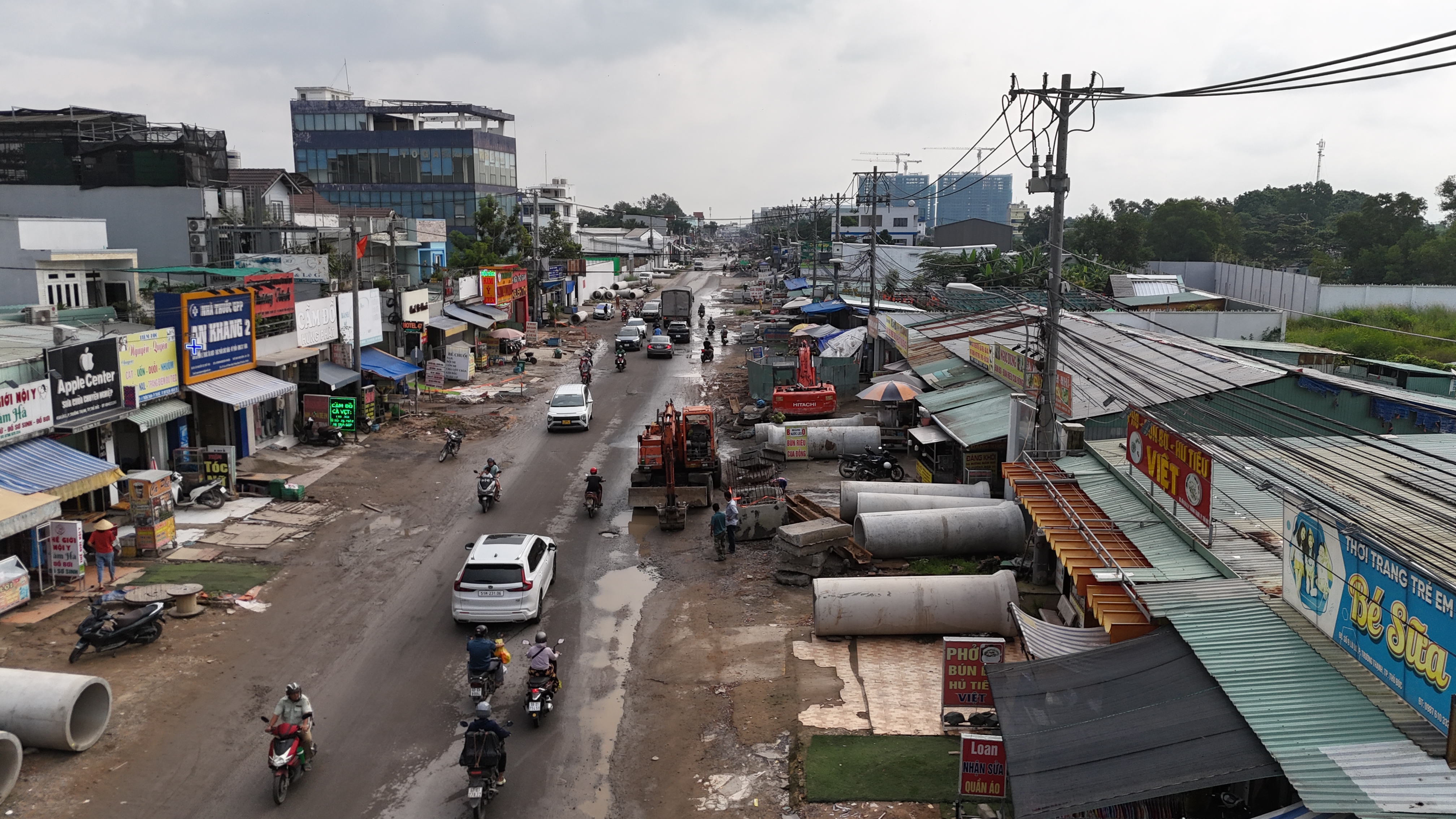 Ảnh flycam tiến độ nâng cấp đường Lò Lu TP.Thủ Đức tháng 11/2025 (ảnh 2)