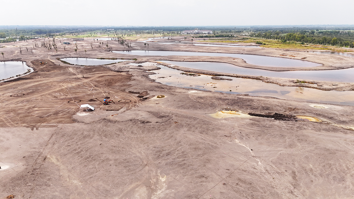 Vinhomes Hóc Môn – hình ảnh ghi nhận hoạt động thi công và máy móc tại công trường (ảnh 1)