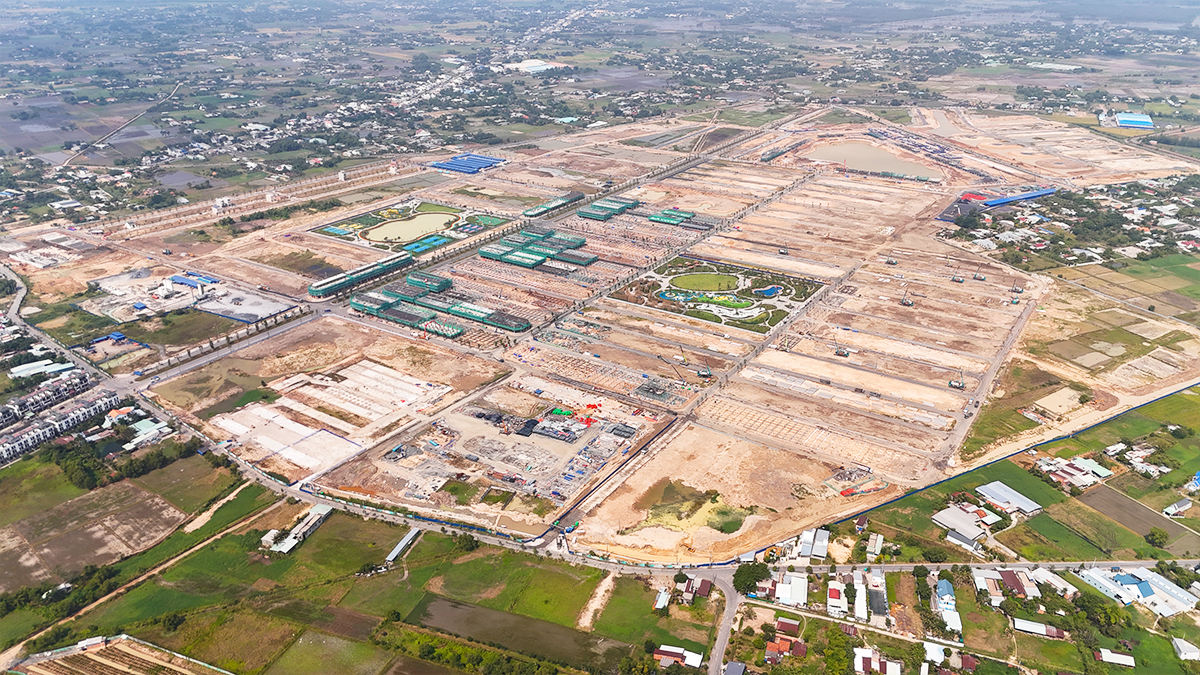 Tiến độ thi công Vinhomes Green City Hậu Nghĩa - khu vực tiện ích và tuyến đường (ảnh 6)