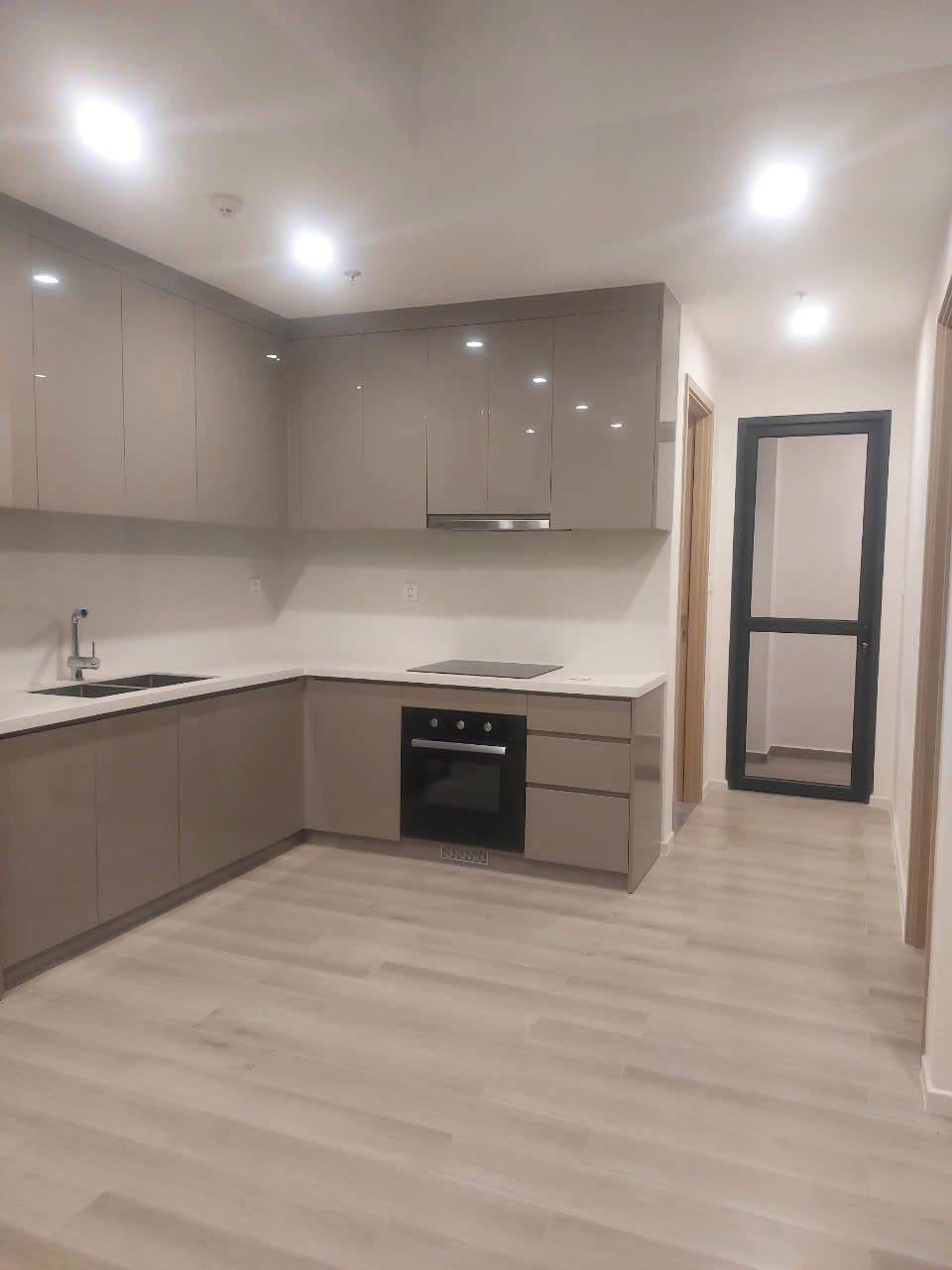 BÁN GẤP CĂN HỘ 2PN MASTERI CENTRE POINT - NỘI THẤT SẴN BẾP RÈM - GIÁ TỐT NHẤT THỊ TRƯỜNG