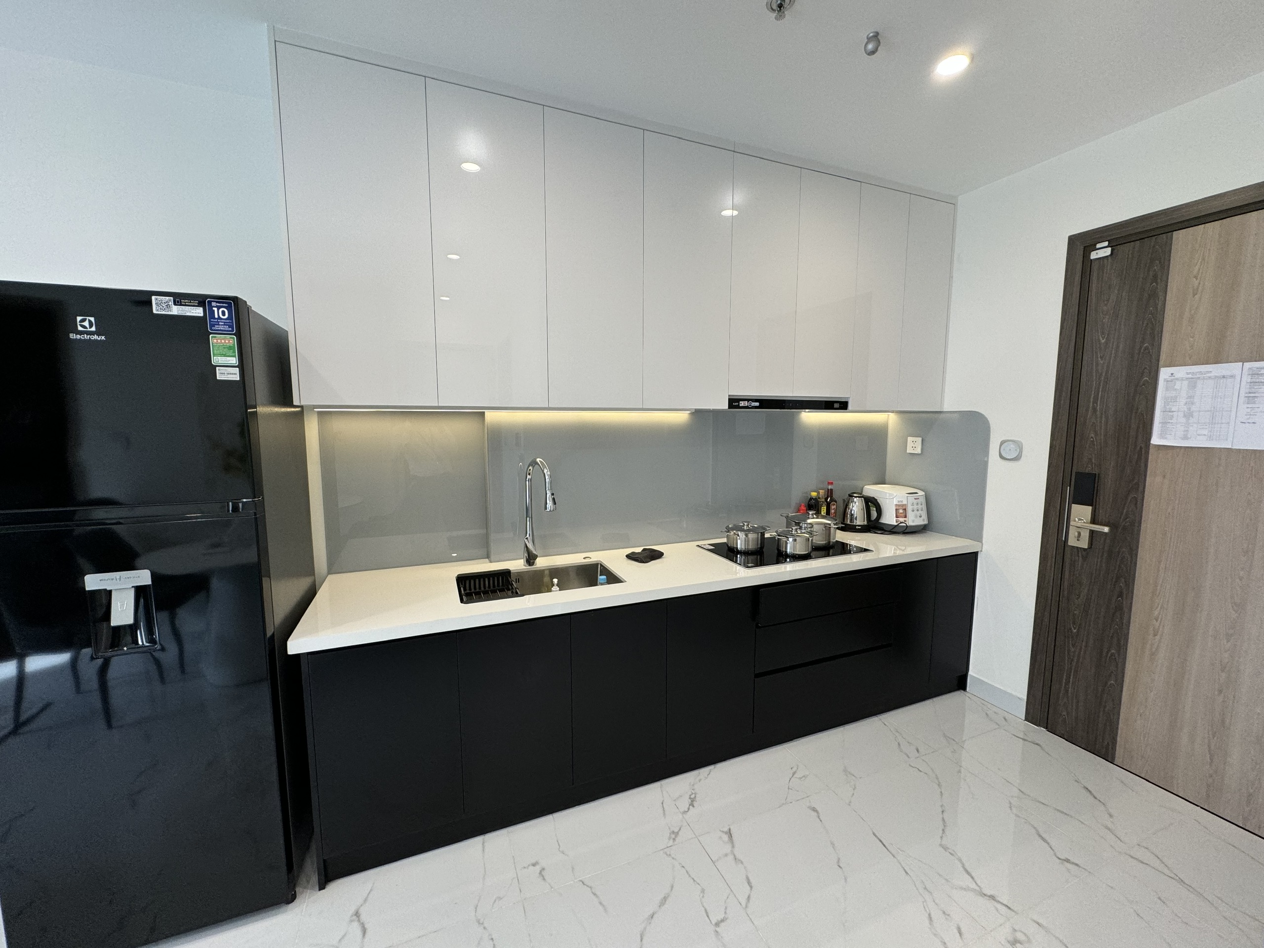 NHÀ ĐẸP NGAY VINCOM_CHO THUÊ 11TR FULL NỘI THẤT LUXURY_ XÁCH VALI VÀO Ở. CHỦ DỄ THƯƠNG