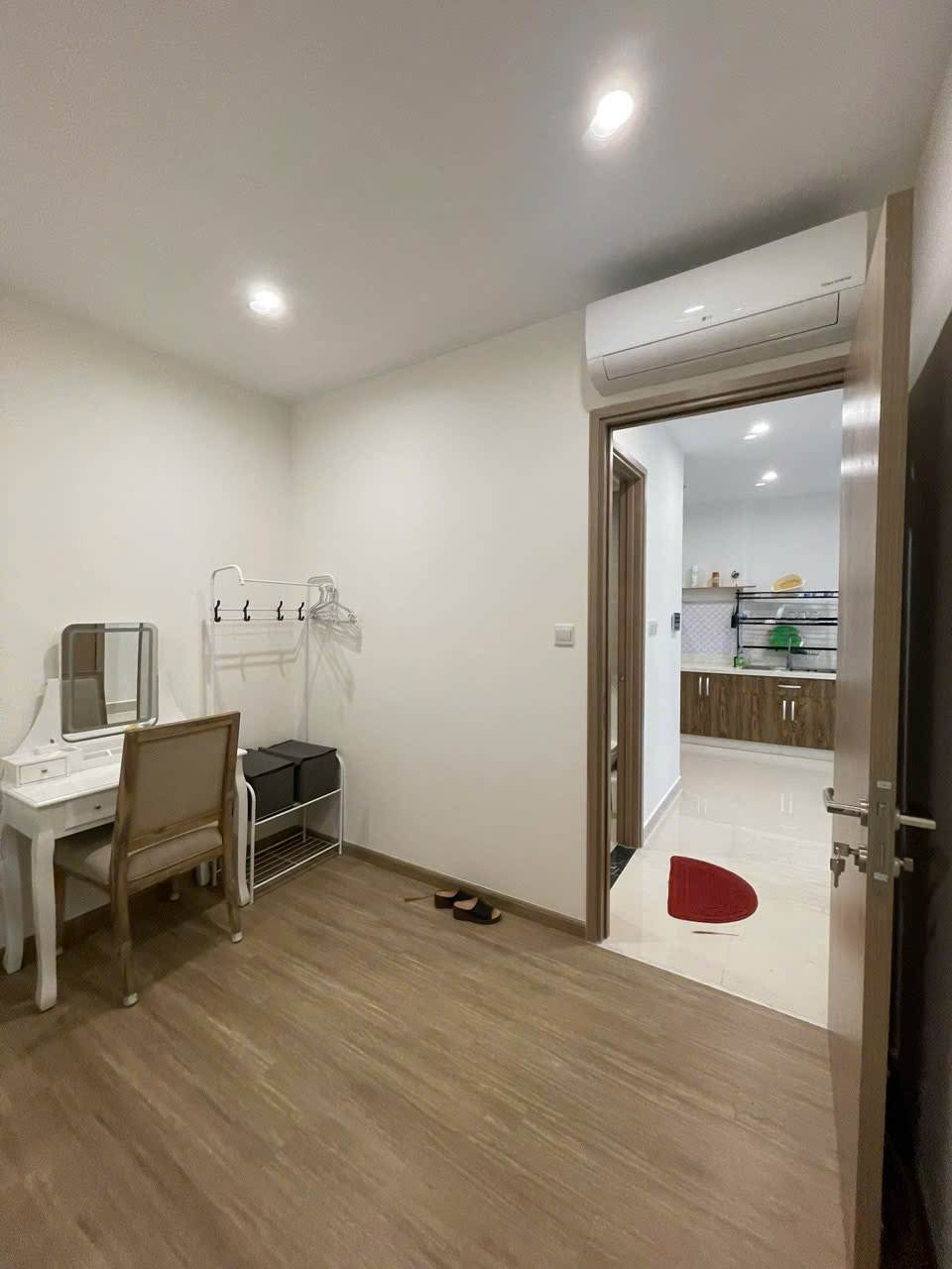 Bán căn hộ Vinhomes Grand Park 2PN 2WC – The Origami – Full nội thất – View công viên hồ bơi