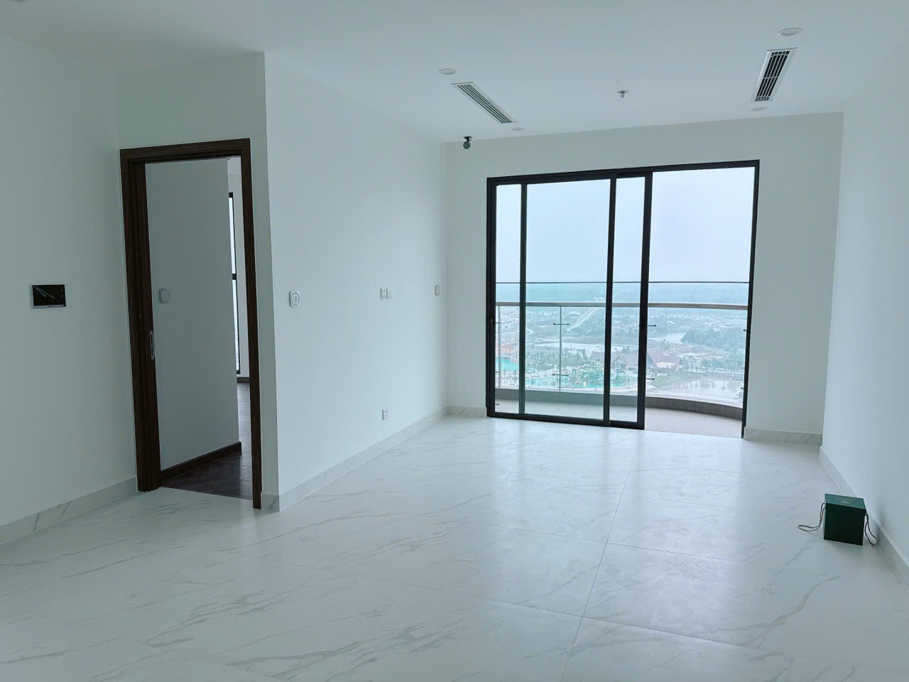 Bán Căn Hộ 3PN The Beverly - Tầng Cao View Trực Diện Công Viên 36ha Siêu Thoáng - 10.5 Tỷ