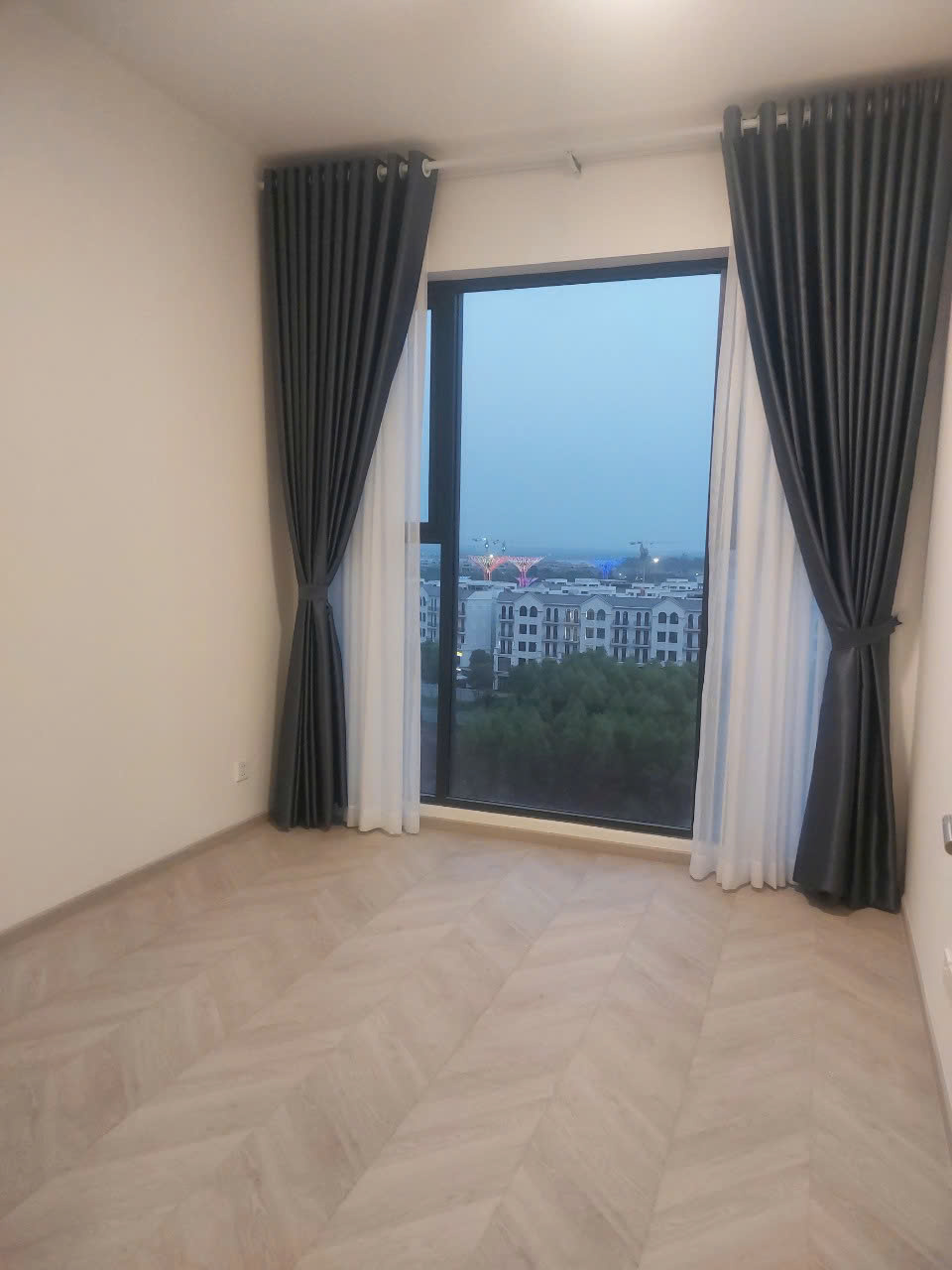 BÁN GẤP CĂN HỘ 2PN MASTERI CENTRE POINT - NỘI THẤT SẴN BẾP RÈM - GIÁ TỐT NHẤT THỊ TRƯỜNG