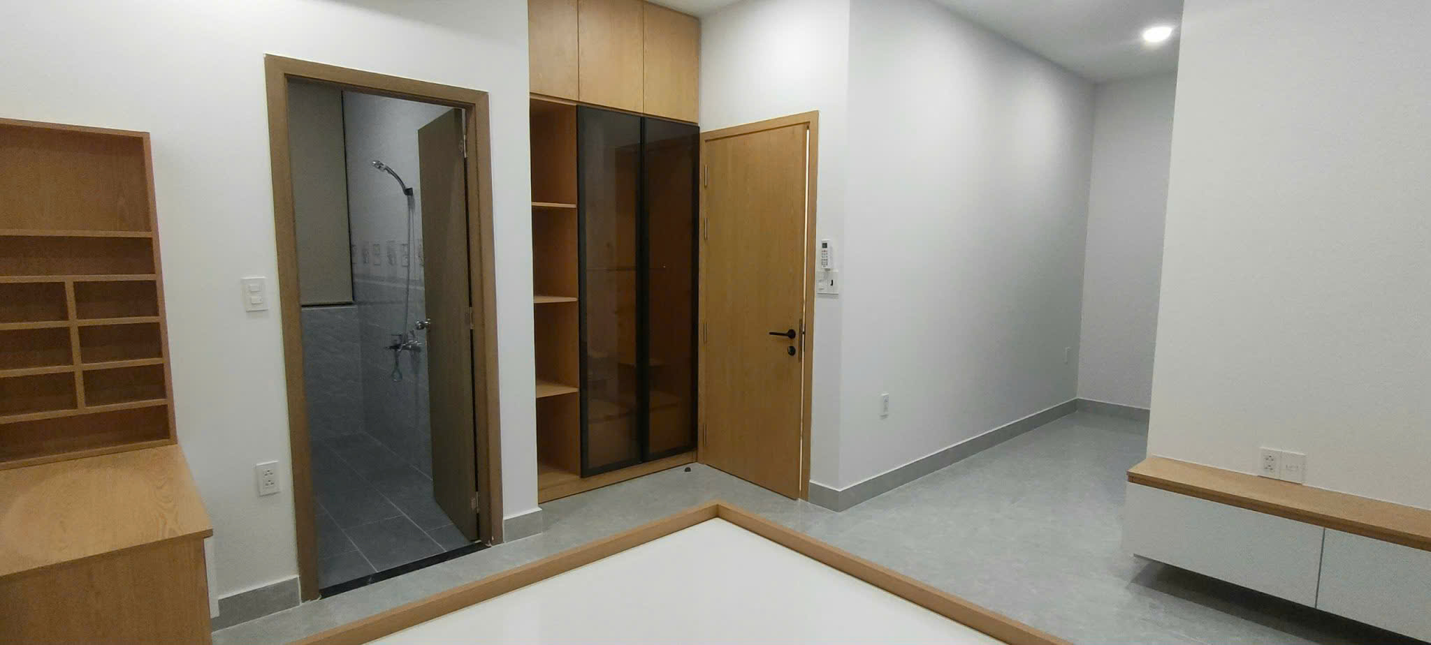 BÁN NHÀ PHỐ LIỀN KỀ THE MANHATTAN GLORY – Vinhomes Grand Park Hoàn thiện cơ bản – Giá tốt chỉ 18 tỷ