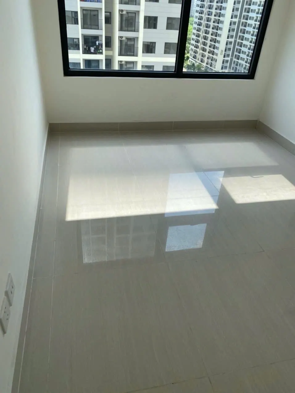 NGỘP NGÂN HÀNG- XẢ HÀNG CĂN 2PN+ (69m2) TÒA S7 – GIÁ CẮT LỖ CHỈ 3,35 TỶ BAO THUẾ PHÍ - ảnh 2