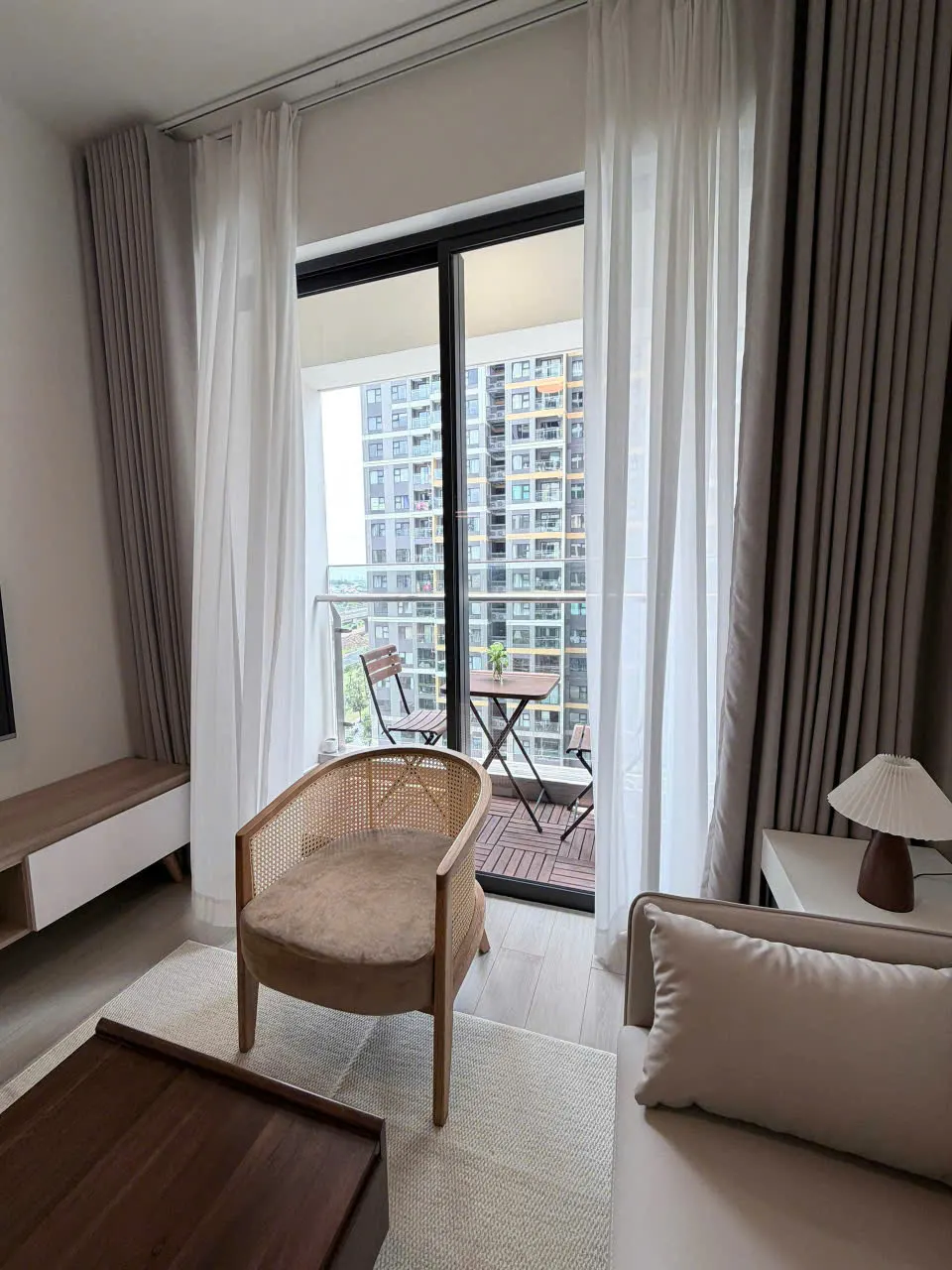 CHO THUÊ CĂN HỘ 3PN MASTERI CENTRE POINT FULL NỘI THẤT 25TR/THÁNG - ảnh 4