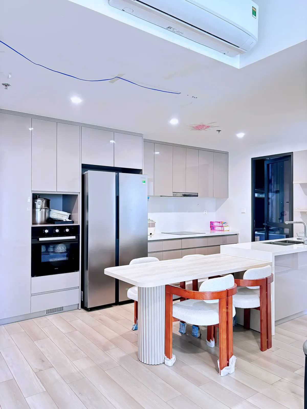 HIẾM! 3PN LUMIERE FULL NỘI THẤT CHỈ 22TR/TH – ĐẸP LÀ CHỐT