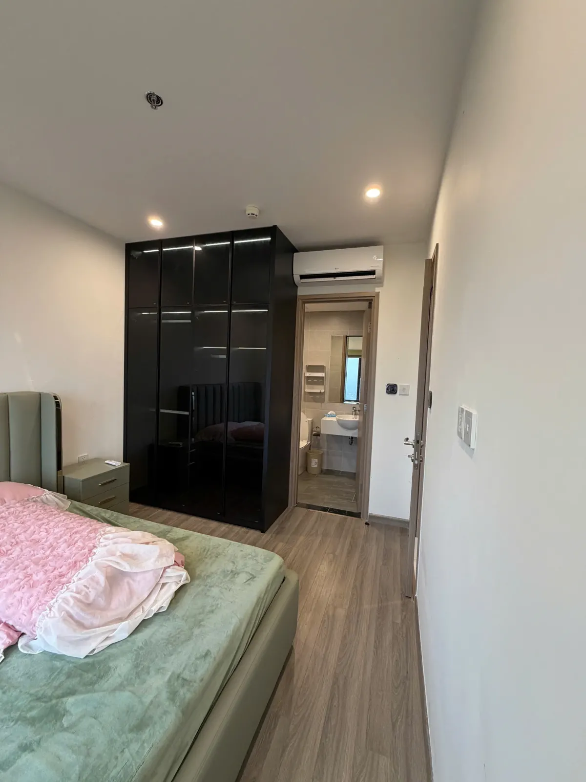 [CHO THUÊ] CĂN HỘ CAO CẤP PHÂN KHU OASIS - VIEW SÔNG THOÁNG MÁT - 9.5 TRIỆU / THÁNG - ảnh 10