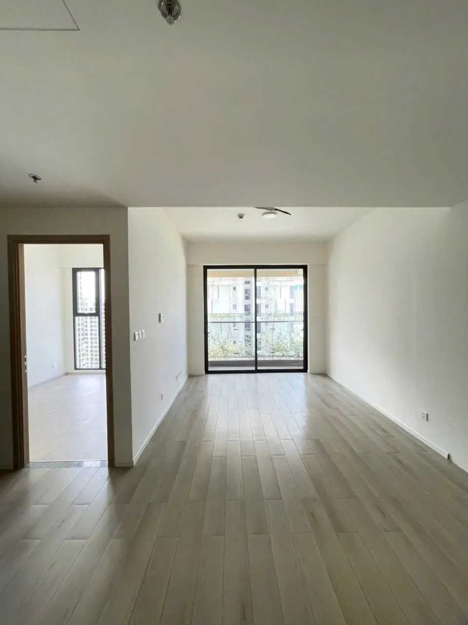 SIÊU PHẨM 2PN LUMIERE BOULEVARD – VIEW HỒ BƠI ĐẸP, SẴN SỔ, CHỈ 4.8 TỶ