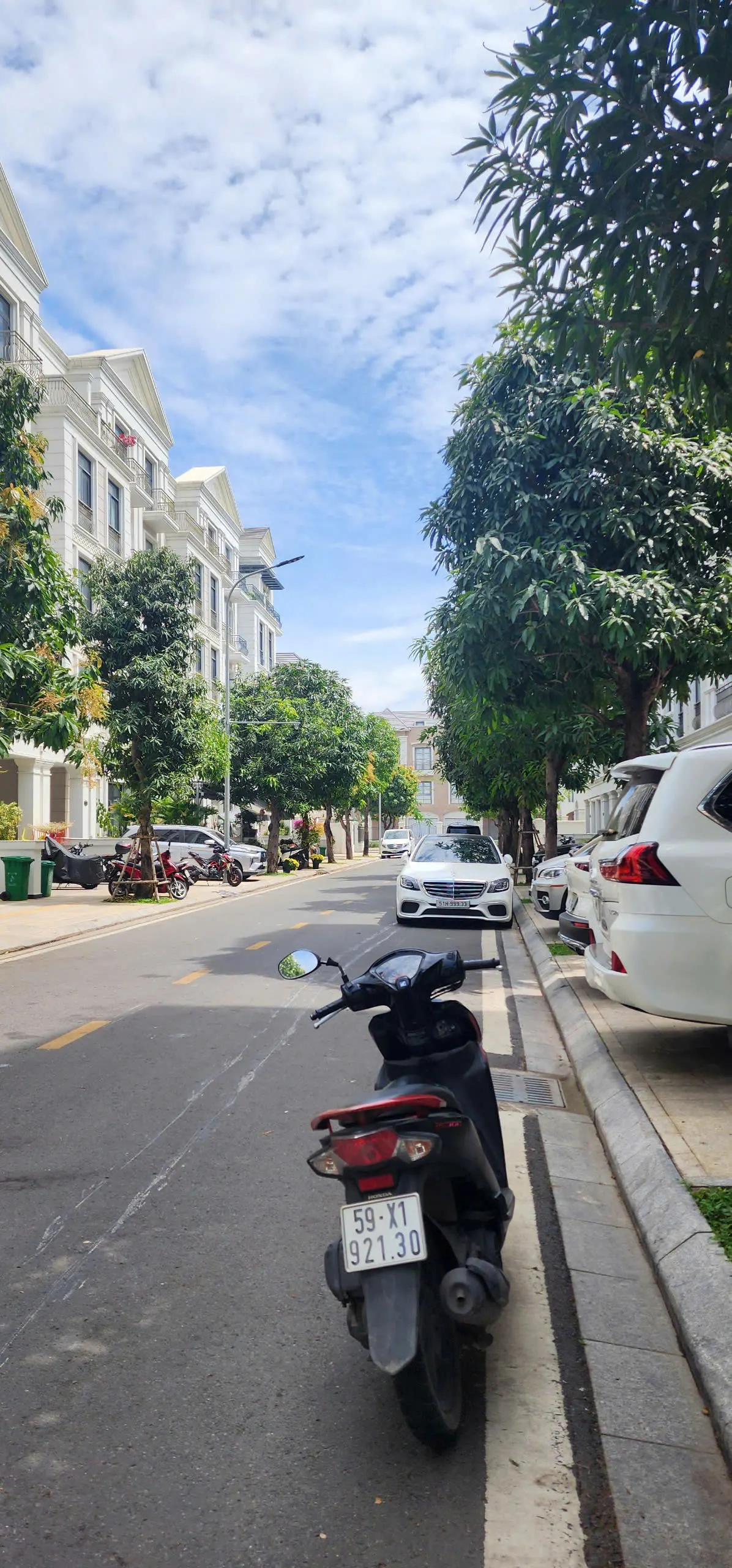 BÁN NHÀ PHỐ VINHOMES 84M2 GIÁ 14,5 TỶ 5 TẦNG TẠI QUẬN 9