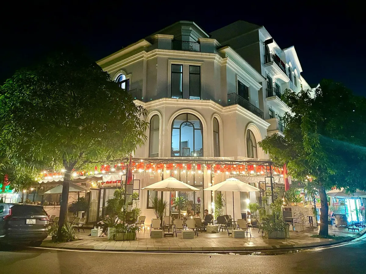 Bán Boutique Villa 220m2 Phân Khu The Manhattan - Trục Đường T3 Đắc Giá