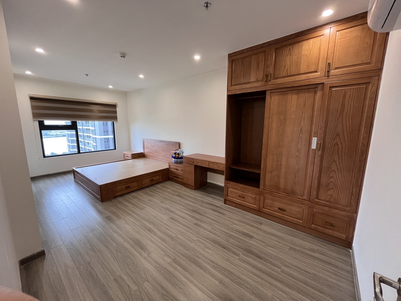 Bán Căn Hộ 3PN The Beverly Solari – Vinhomes Grand Park | Full Nội Thất Gỗ Cao Cấp | View Sông Đồng Nai Tầng Cao - ảnh 2