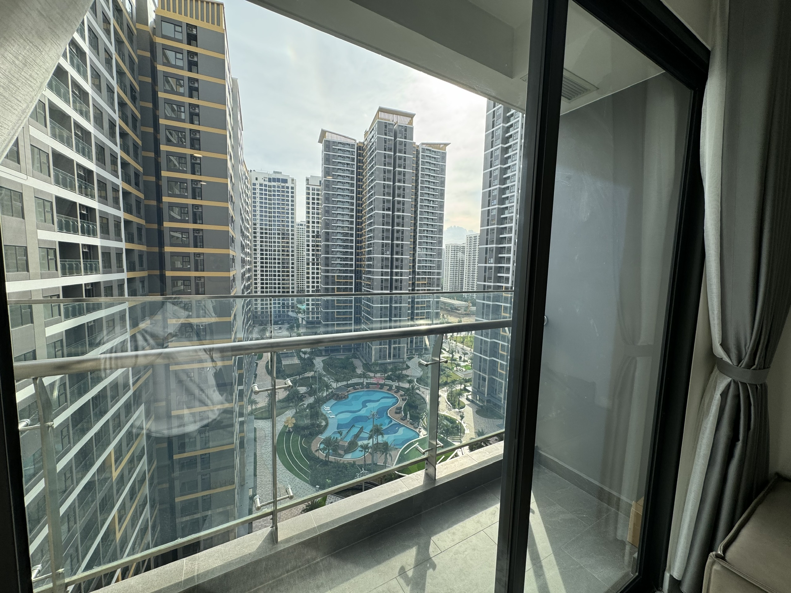 NHÀ ĐẸP NGAY VINCOM_CHO THUÊ 11TR FULL NỘI THẤT LUXURY_ XÁCH VALI VÀO Ở. CHỦ DỄ THƯƠNG