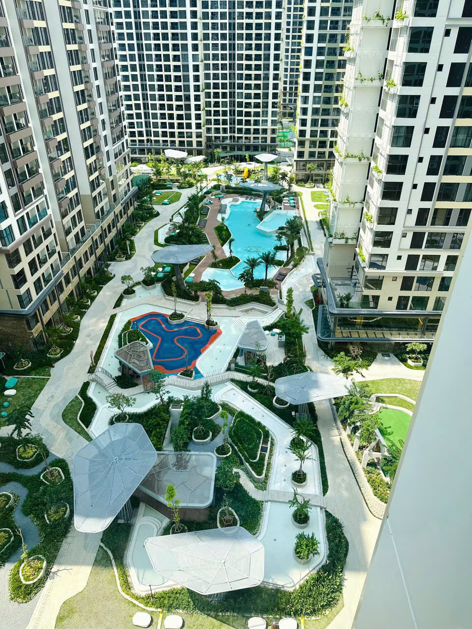 CHO THUÊ CĂN HỘ LUMIERE BOULEVARD VINHOMES GRAND PARK – TẦNG TRUNG, VIEW NỘI KHU HỒ BƠI, FULL NỘI THẤT CAO CẤP - ảnh 8