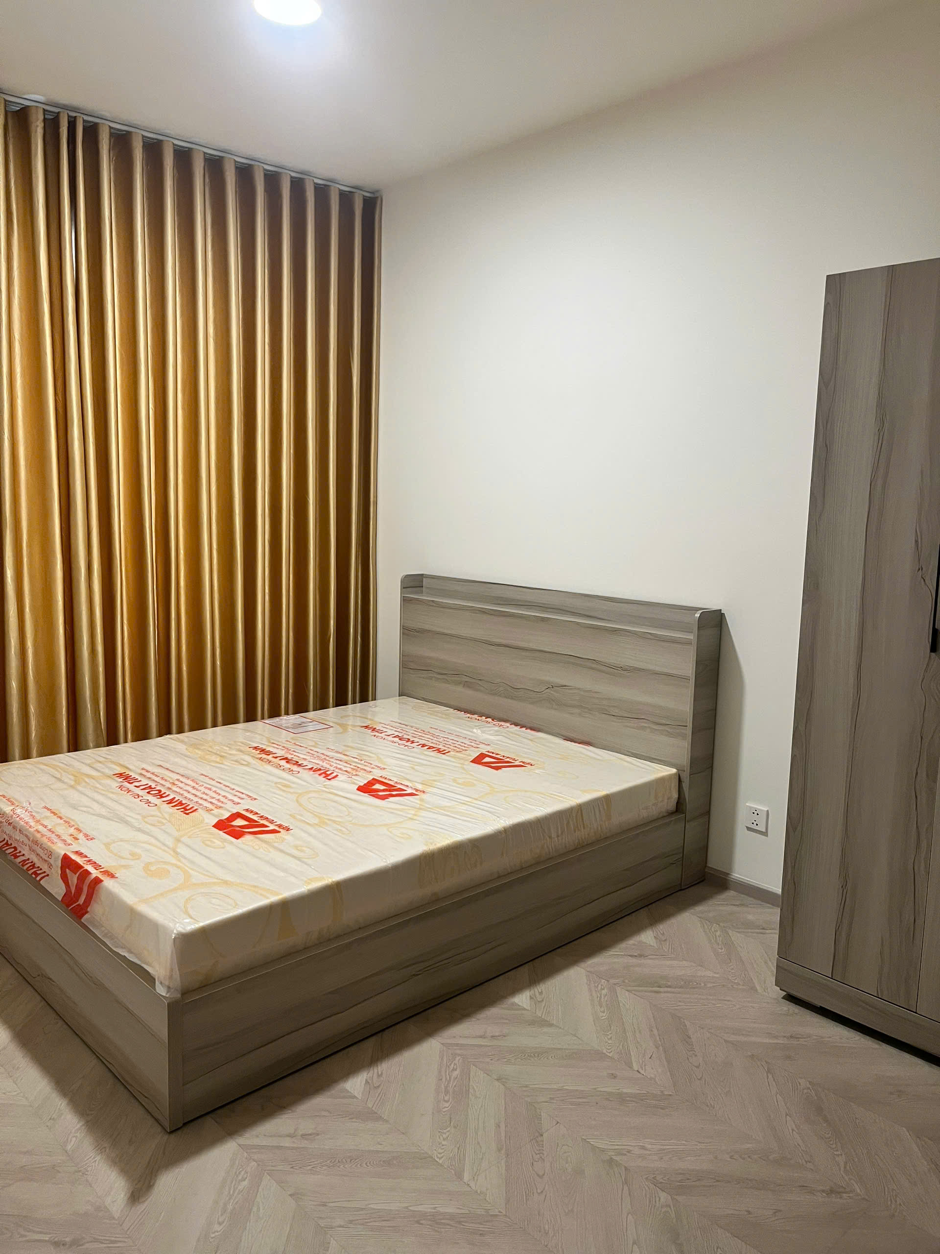 Bán Căn Hộ Lumiere Boulevard Vinhomes Grand Park - 2PN2WC FULL NỘI THẤT -  GIÁ TỐT