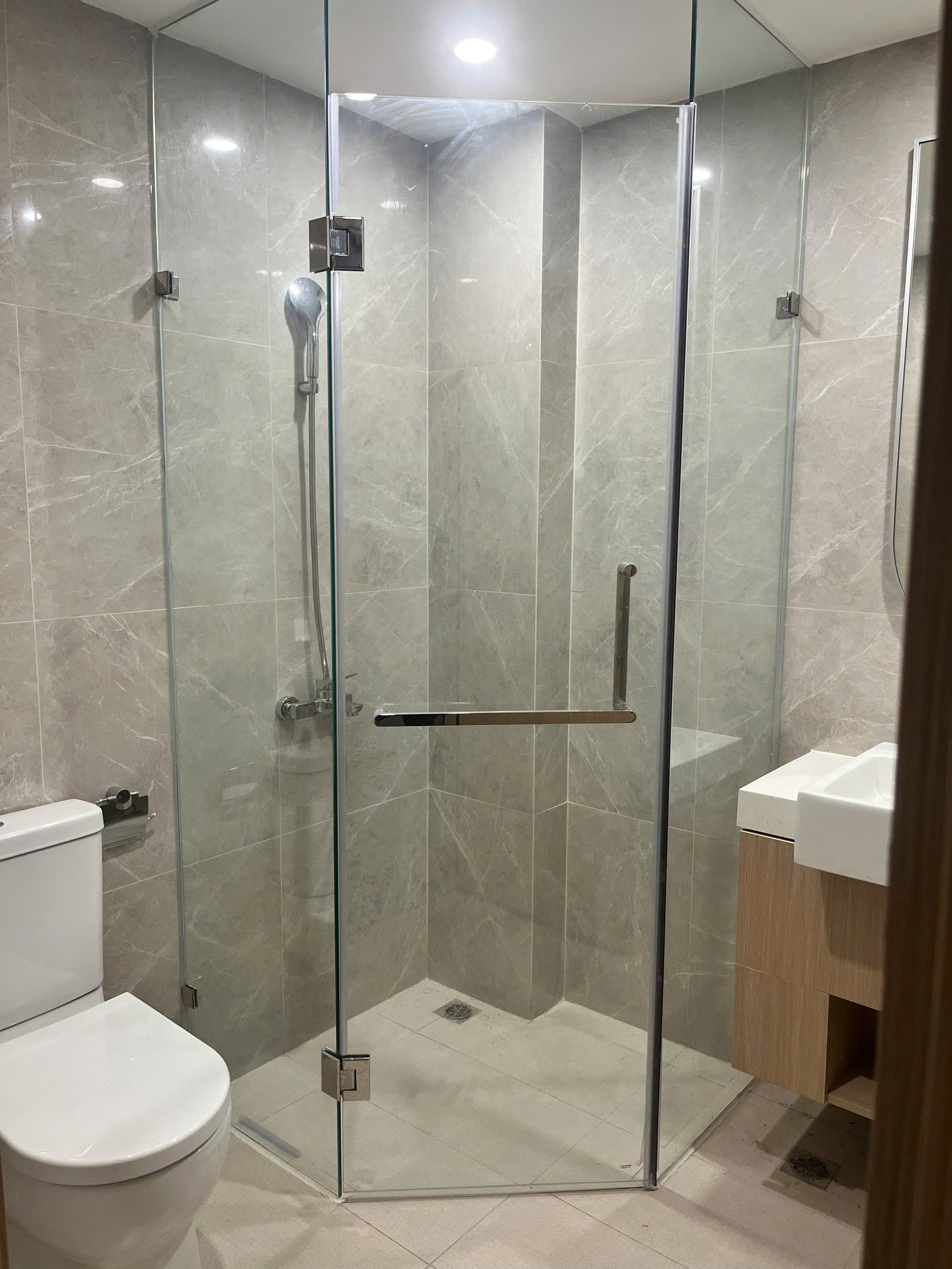 Bán Căn Hộ Lumiere Boulevard Vinhomes Grand Park - 2PN2WC FULL NỘI THẤT -  GIÁ TỐT