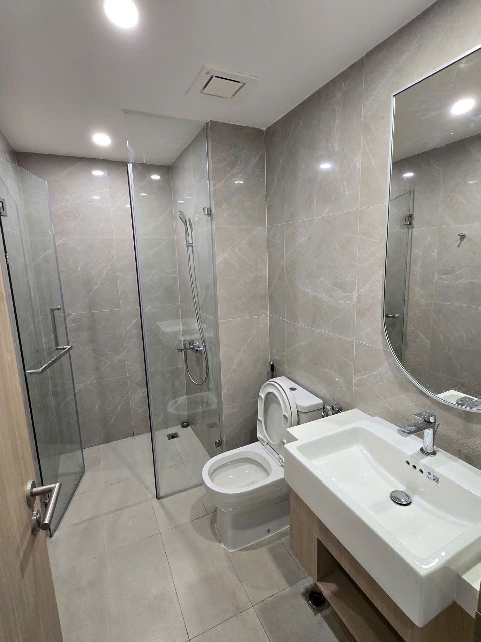 BÁN CĂN HỘ LUMIERE BOULEVARD VINHOMES GRAND PARK – VIEW NỘI KHU – FULL NỘI THẤT CAO CẤP – GIÁ CHỈ 5 TỶ - ảnh 9