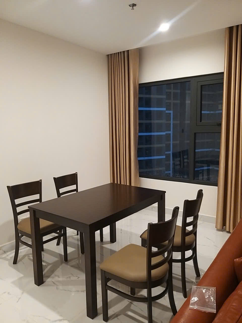 Cho thuê căn hộ The Beverly Solari Vinhomes Grand Park – Full nội thất, giá tốt Quận 9