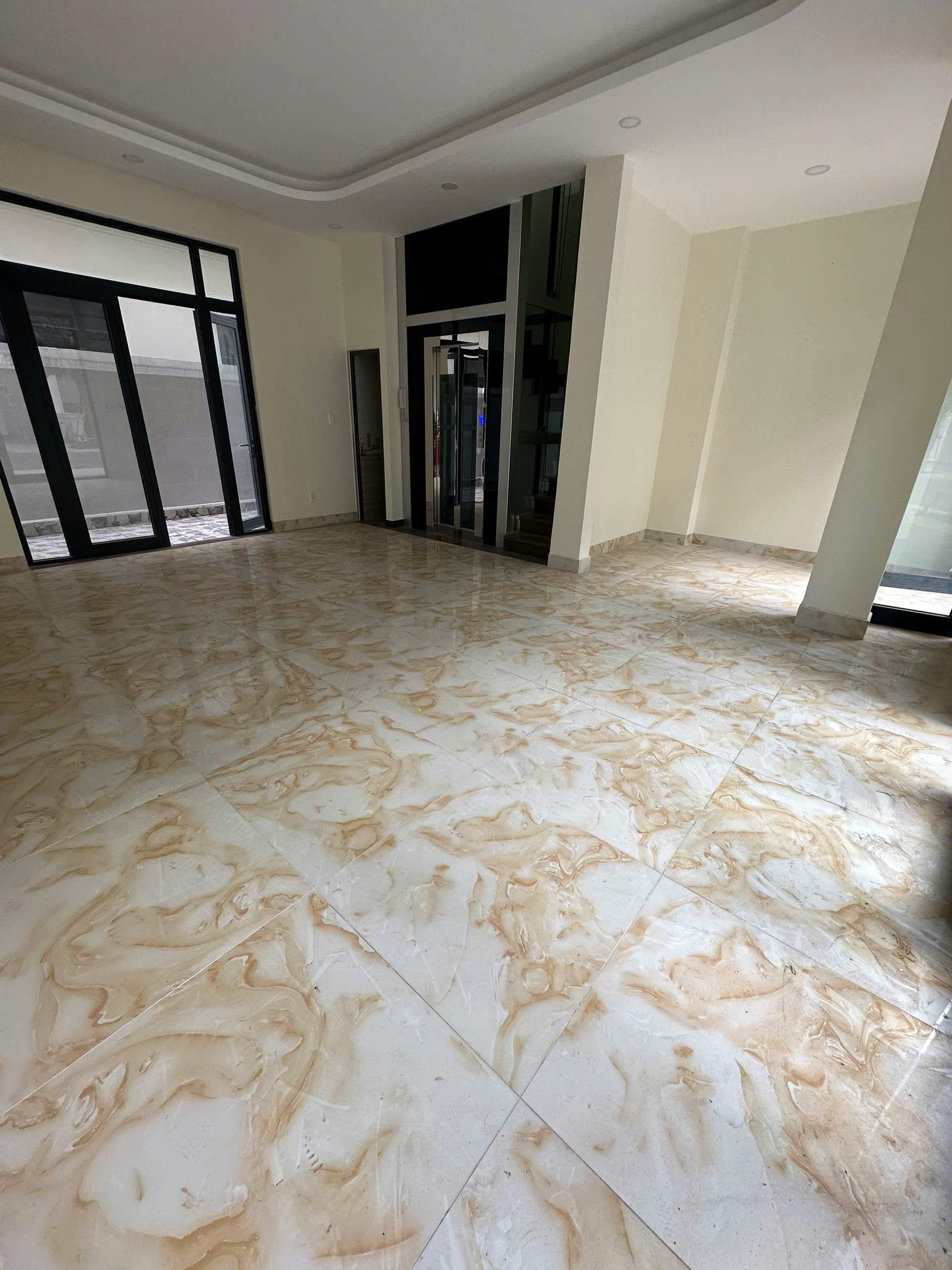 BÁN NHÀ PHỐ VINHOMES QUẬN 9 NGAY CV36HA GIÁ 19TY SẴN HỢP ĐỒNG THUÊ 30TR/ TH, SẴN SỔ - ảnh 4
