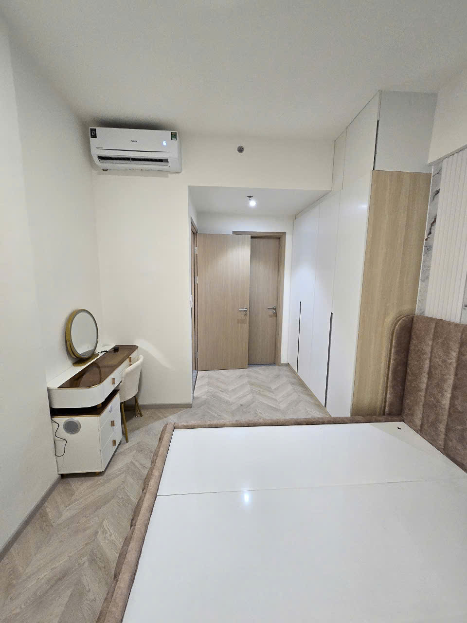 BÁN CĂN HỘ LUMIERE BOULEVARD VINHOMES GRAND PARK – VIEW NỘI KHU – FULL NỘI THẤT CAO CẤP – GIÁ CHỈ 5 TỶ