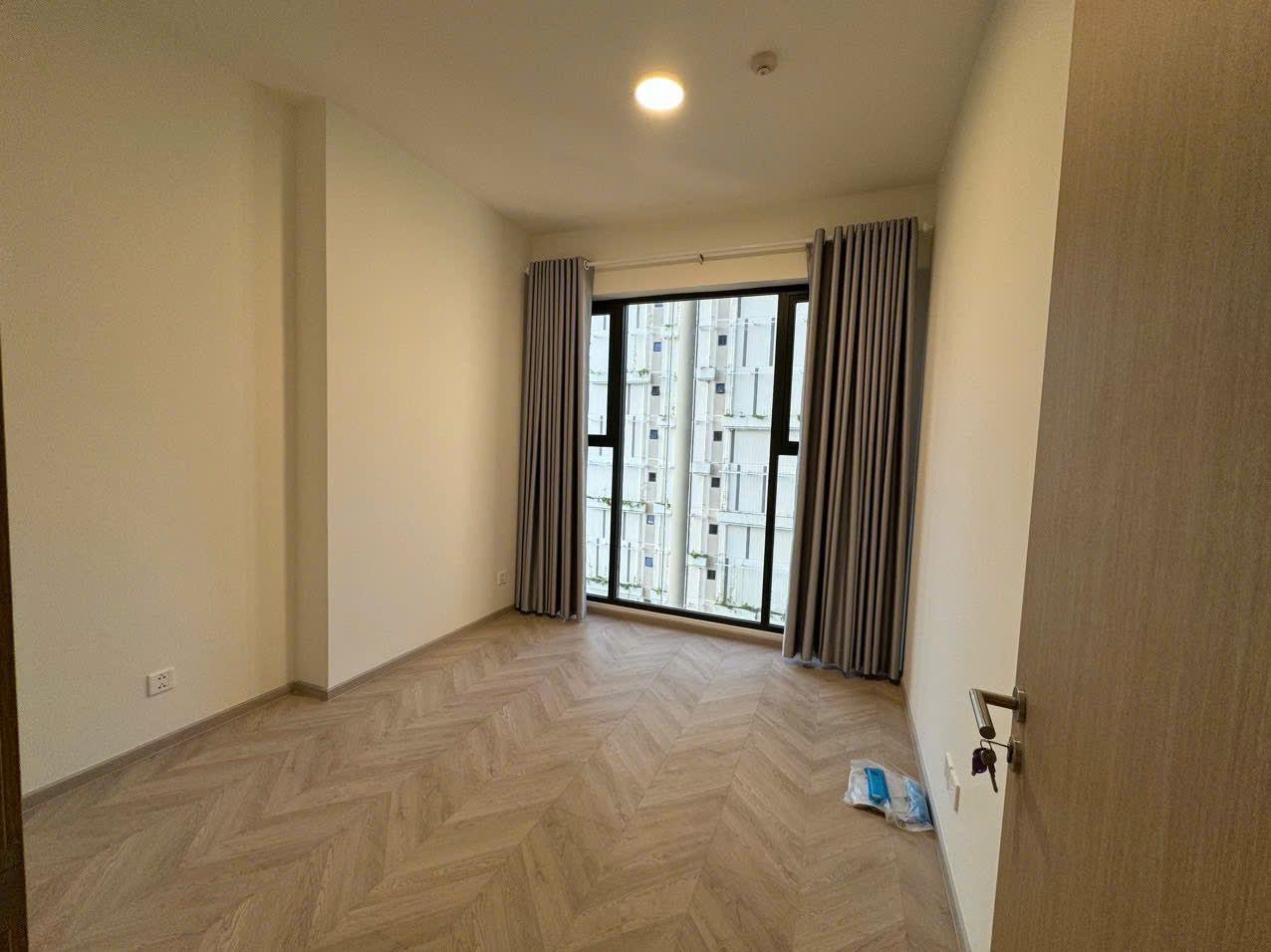 CHO THUÊ CĂN HỘ LUMIERE BOULEVARD – VINHOMES GRAND PARK  2PN2WC | NHÀ MỚI - NỘI THẤT BẾP RÈM - ảnh 5