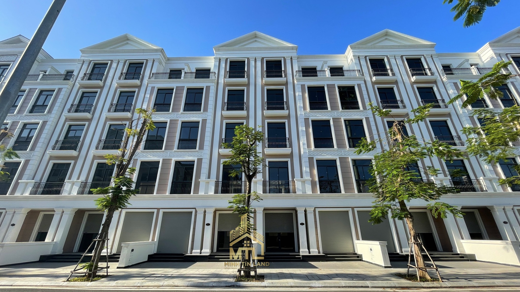 Bán nhà phố 650m2 sử dụng đối diện công viên biển hồ 36ha tại Vinhomes Grand Park