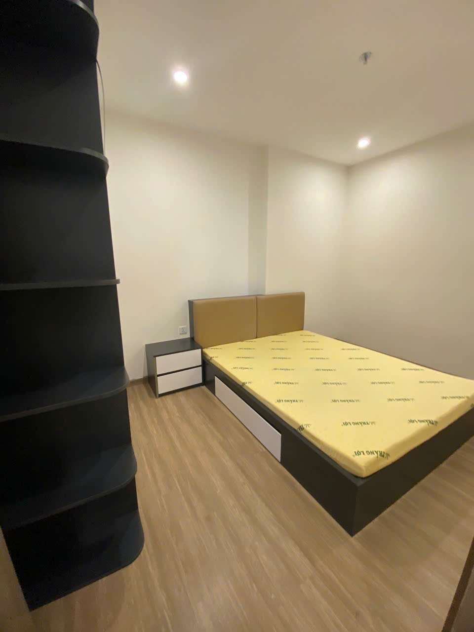 Cho thuê căn hộ 2PN2WC Full Nội Thất – The Rainbow Vinhomes Grand Park – Giá chỉ 7.5 triệu/tháng | View ngoại khu tầng cao thoáng mát - ảnh 8
