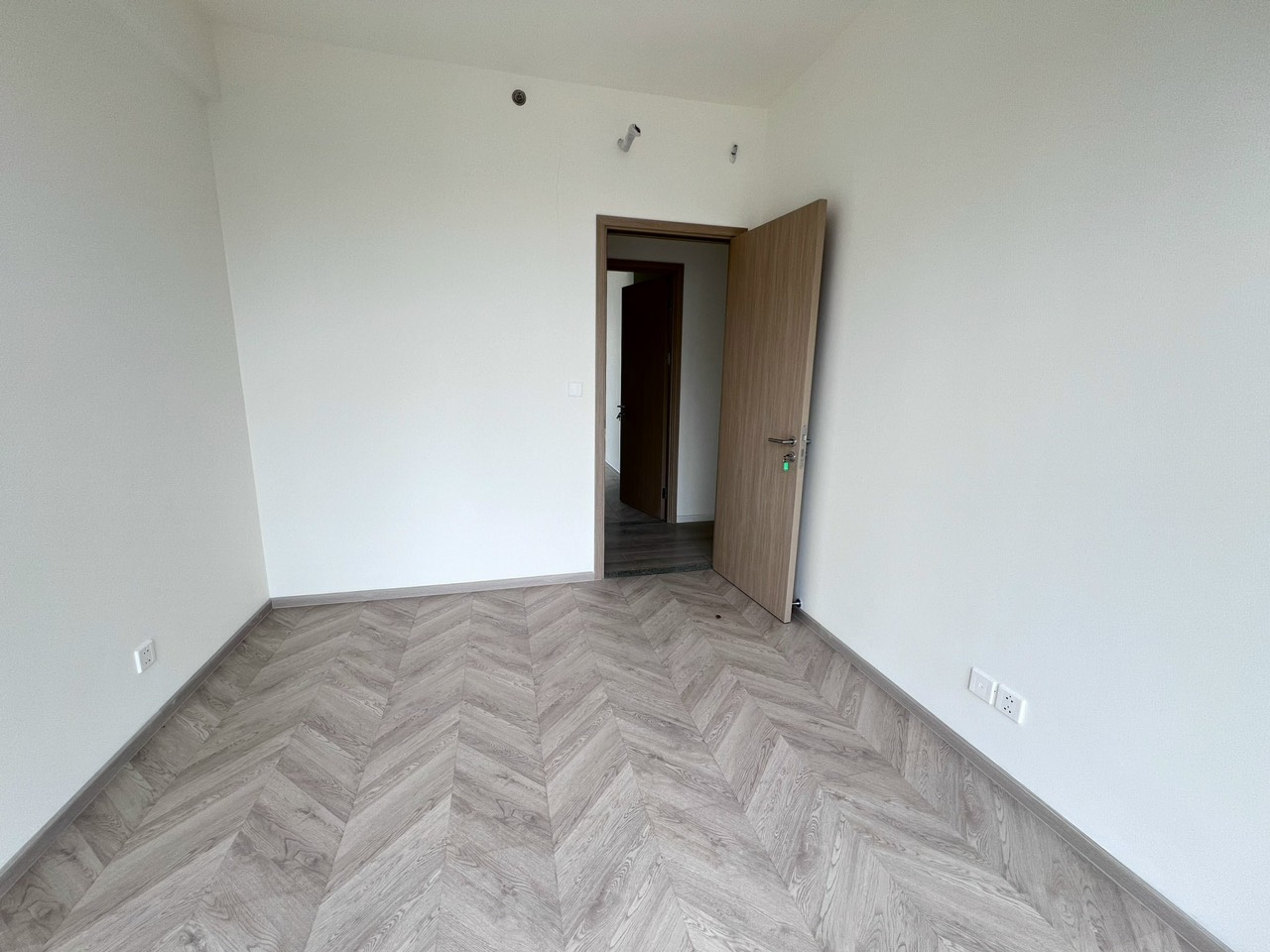 Bán Căn Hộ 2PN 2WC Lumiere Boulevard – Tòa E2 – Tầm Nhìn Hồ Bơi Phi Thuyền – Bàn Giao Cao Cấp – Giá 5 Tỷ - ảnh 4