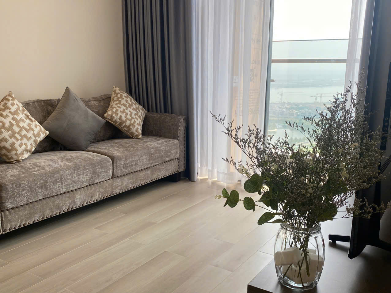 BÁN CĂN HỘ MASTERI CENTRE POINT VINHOMES GRAND PARK 1PN – VIEW CÔNG VIÊN 36HA & BIỆT THỰ MANHATTAN – FULL NỘI THẤT CAO CẤP