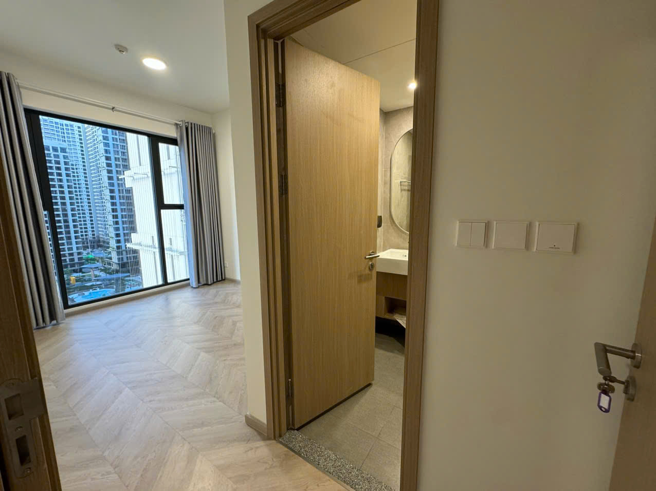 CHO THUÊ CĂN HỘ LUMIERE BOULEVARD – VINHOMES GRAND PARK  2PN2WC | NHÀ MỚI - NỘI THẤT BẾP RÈM - ảnh 7