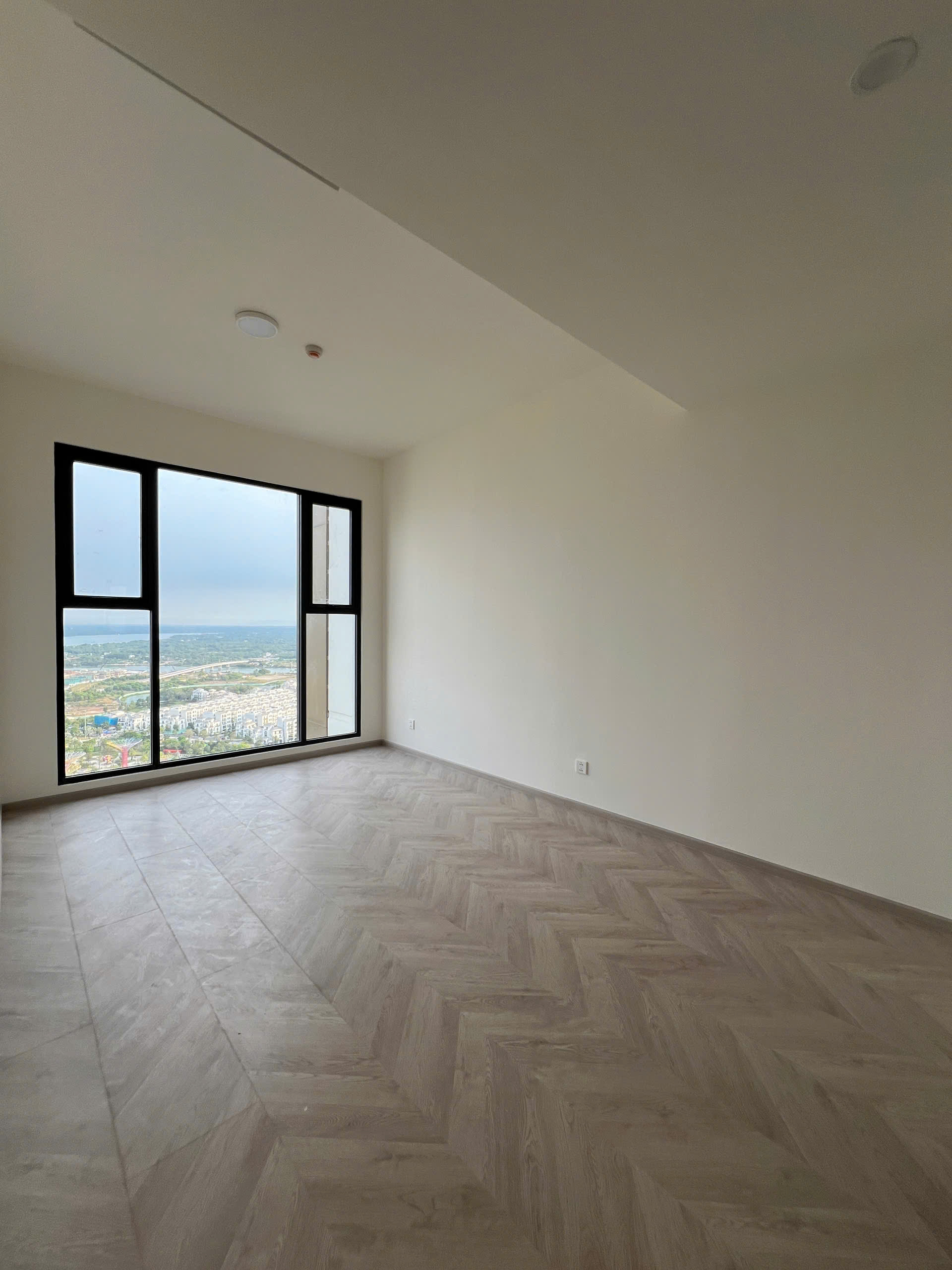 Bán căn hộ 2PN Masteri Centre Point – View Manhattan & sông Đồng Nai, tầng cao thoáng, hoàn thiện cơ bản