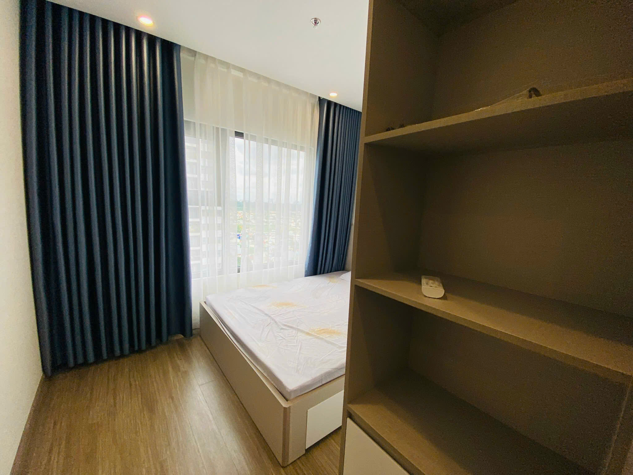 Cho Thuê Căn Hộ 2PN+ 2WC – The Origami – Vinhomes Grand Park - ảnh 3