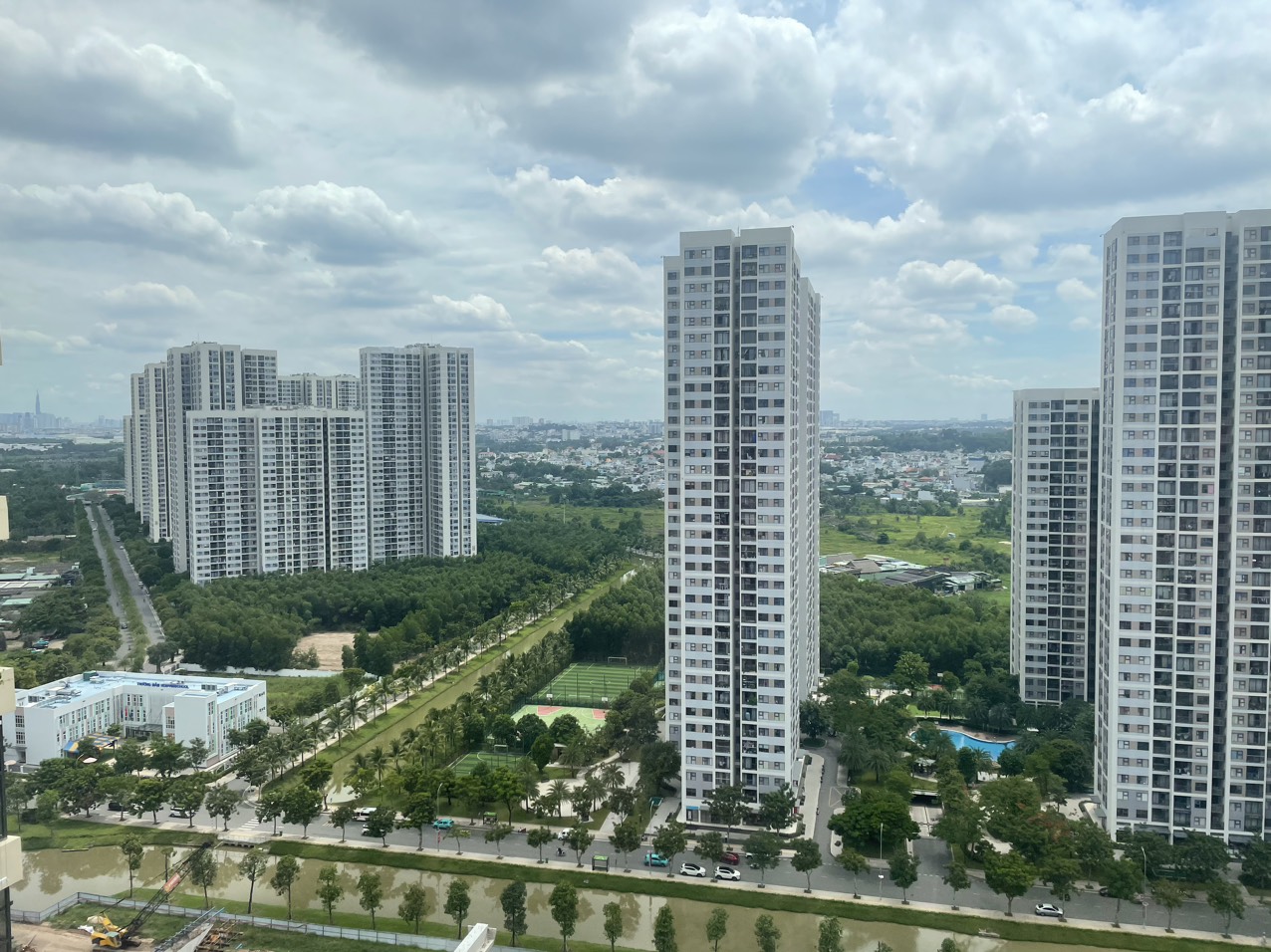 Bán Căn Hộ 2PN 2WC Lumiere Boulevard – Tòa E2 – Tầm Nhìn Hồ Bơi Phi Thuyền – Bàn Giao Cao Cấp – Giá 5 Tỷ - ảnh 5