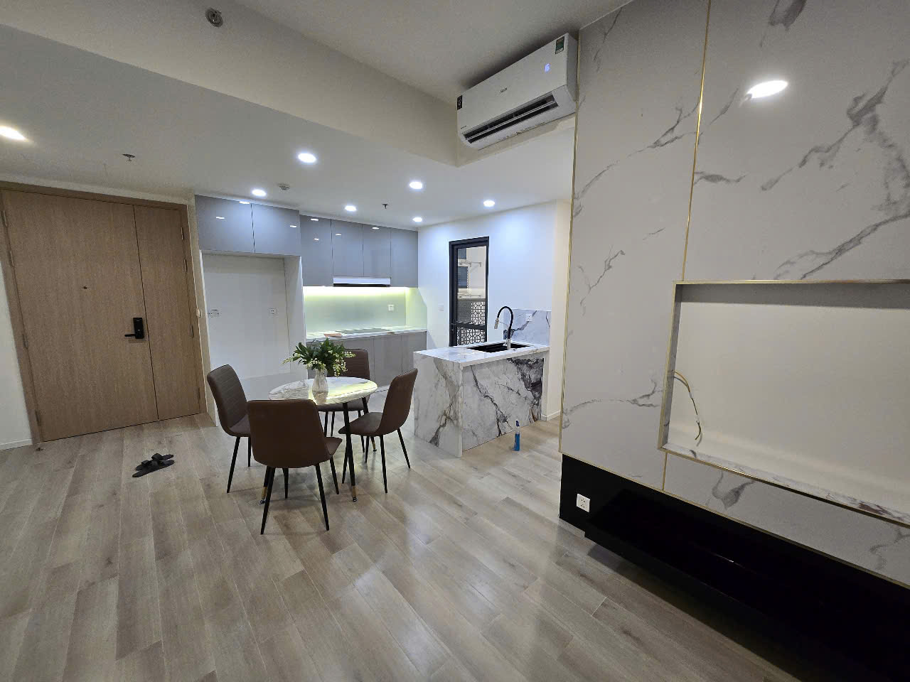 BÁN CĂN HỘ LUMIERE BOULEVARD VINHOMES GRAND PARK – VIEW NỘI KHU – FULL NỘI THẤT CAO CẤP – GIÁ CHỈ 5 TỶ