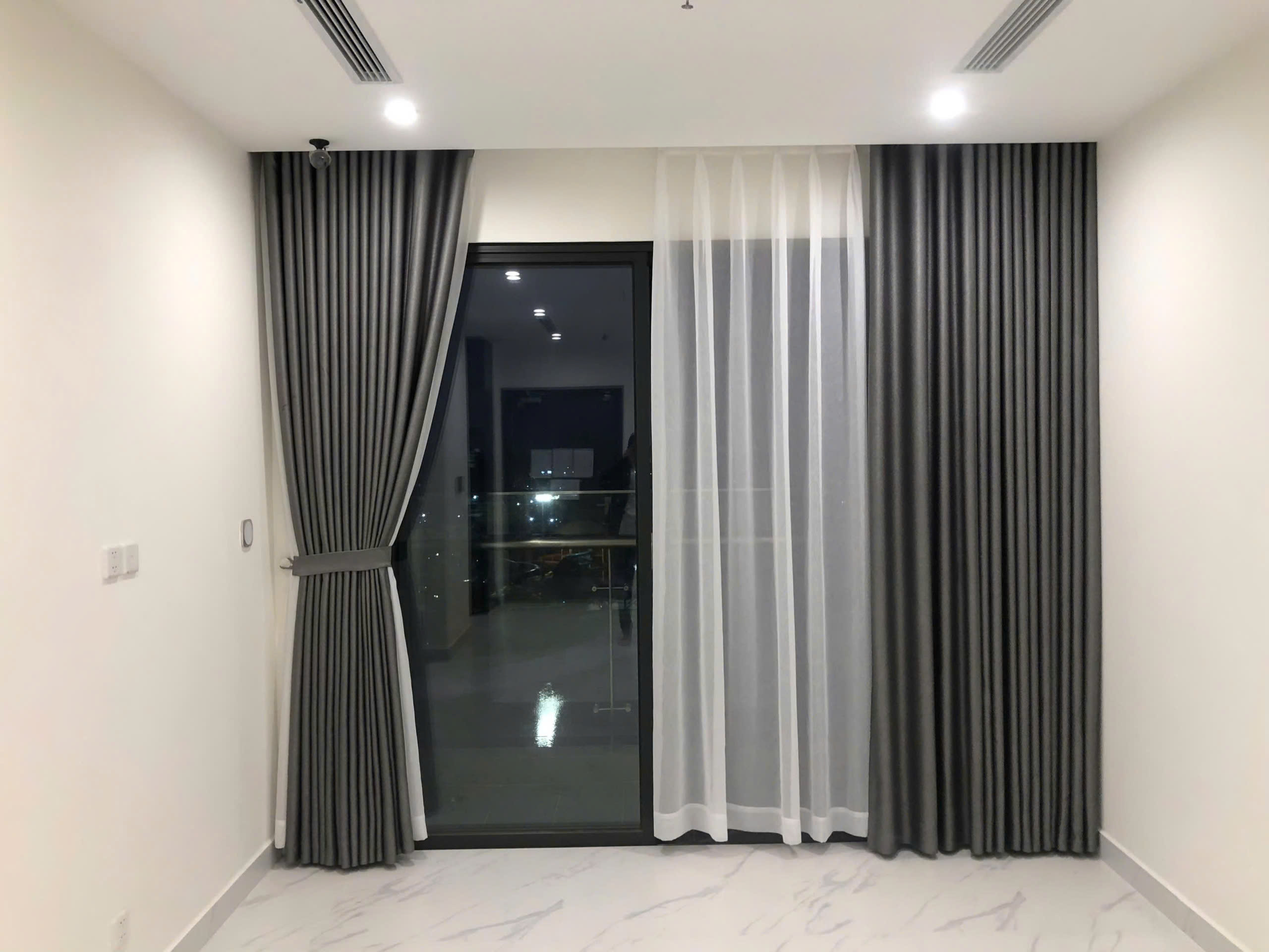 BÁN CĂN HỘ THE BEVERLY – VINHOMES GRAND PARK 2PN 2WC | NỘI THẤT BẾP – RÈM | TẦNG THẤP | VIEW CÔNG VIÊN 36HA