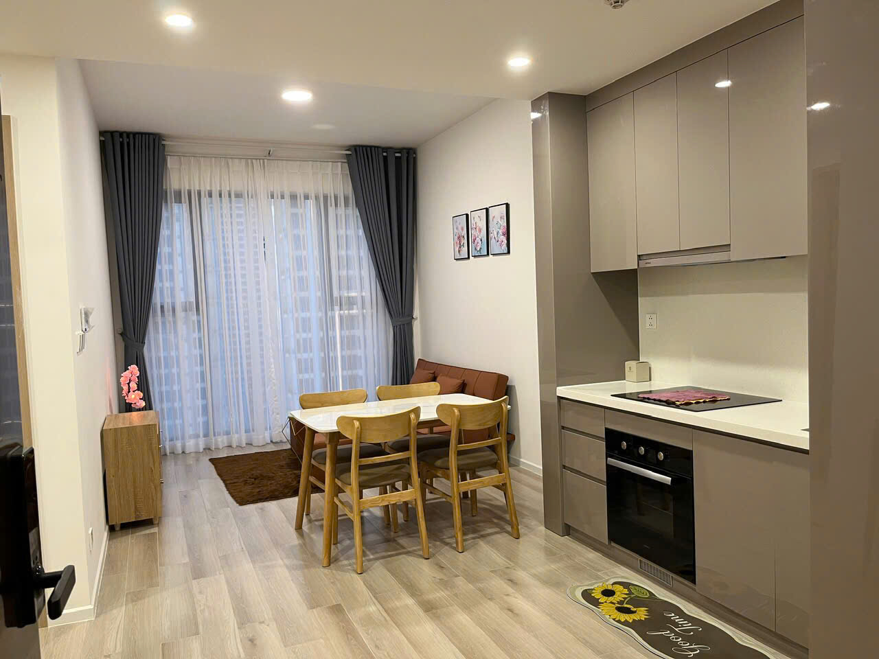 CHO THUÊ CĂN HỘ MASTERI CENTRE POINT VINHOMES GRAND PARK – FULL NỘI THẤT – TẦNG CAO – VIEW NỘI KHU