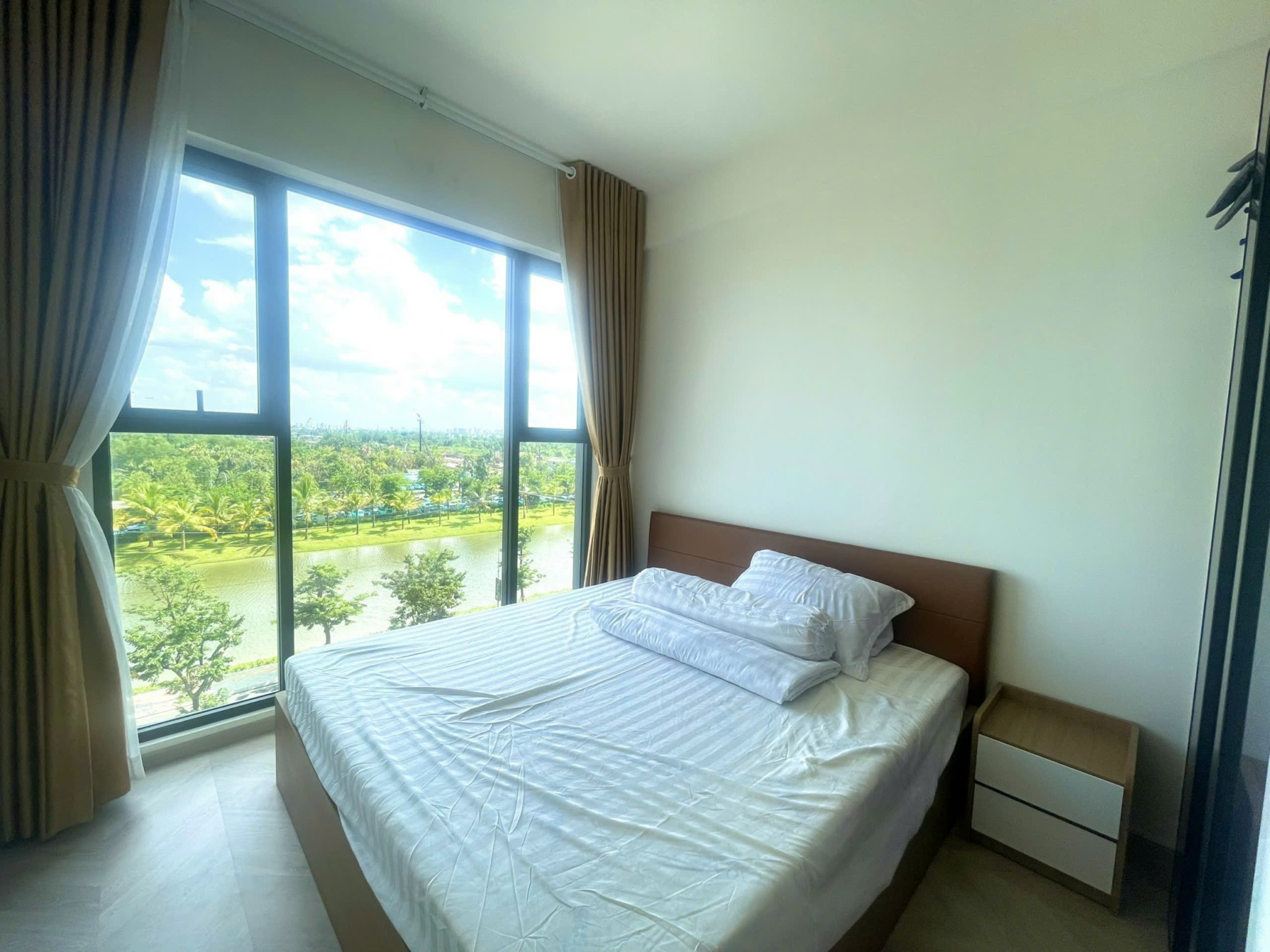Bán Nhanh Căn Hộ Lumiere Boulevard Vinhomes Grand Park – 2PN Full Nội Thất, View Hồ Bơi & Sông Cực Thoáng - ảnh 5