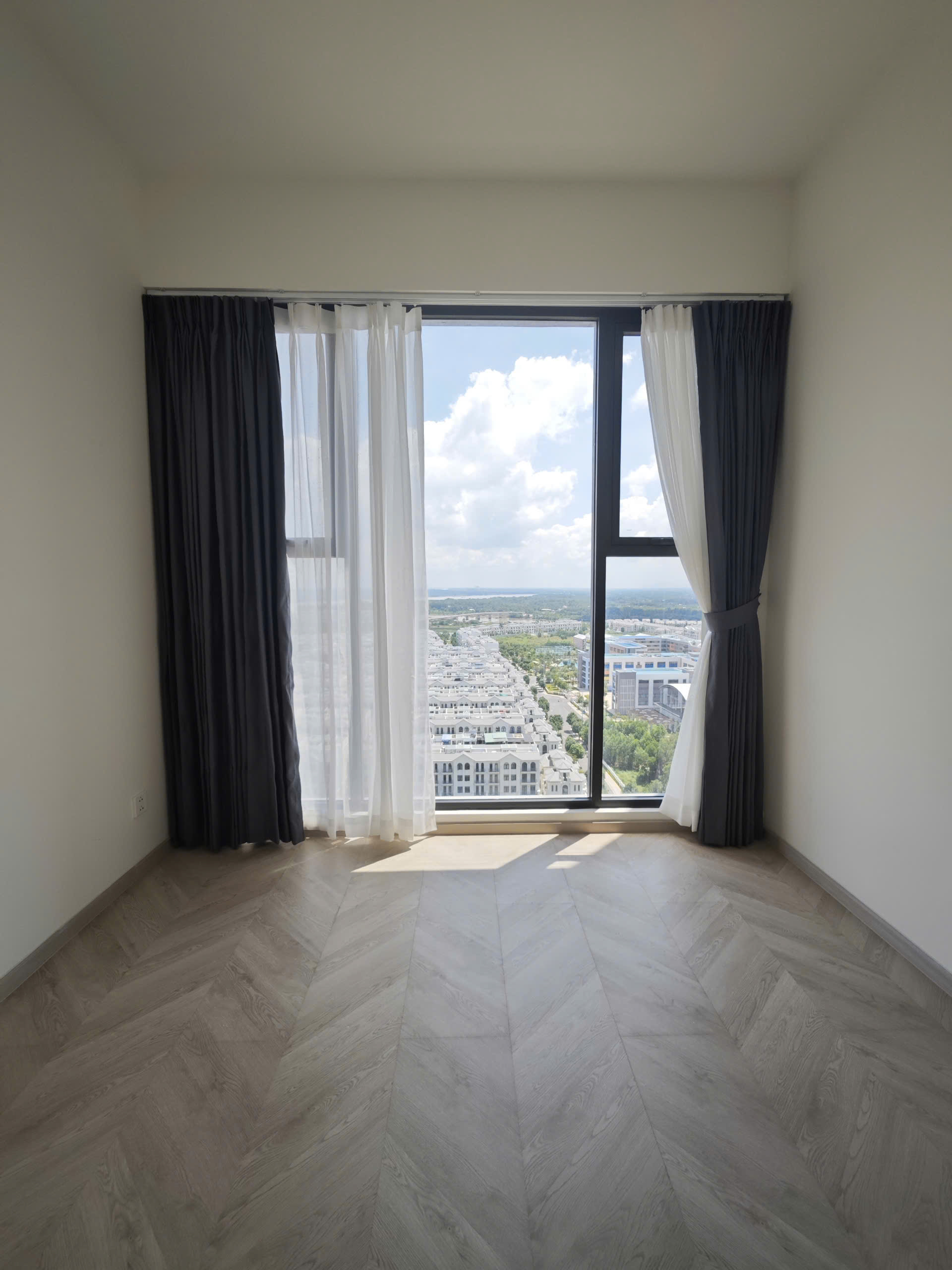 Cho Thuê Căn Hộ 3PN2WC Lumiere Boulevard Vinhomes Grand Park– View Biệt Thự Manhattan, Nội Thất Cơ Bản, Giá Tốt - ảnh 2
