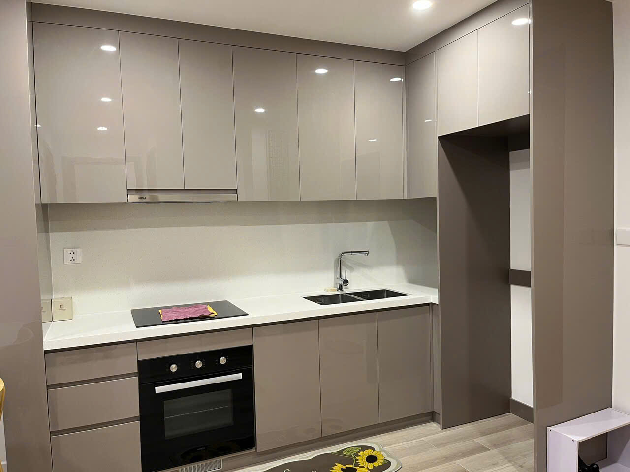 CHO THUÊ CĂN HỘ MASTERI CENTRE POINT VINHOMES GRAND PARK – FULL NỘI THẤT – TẦNG CAO – VIEW NỘI KHU