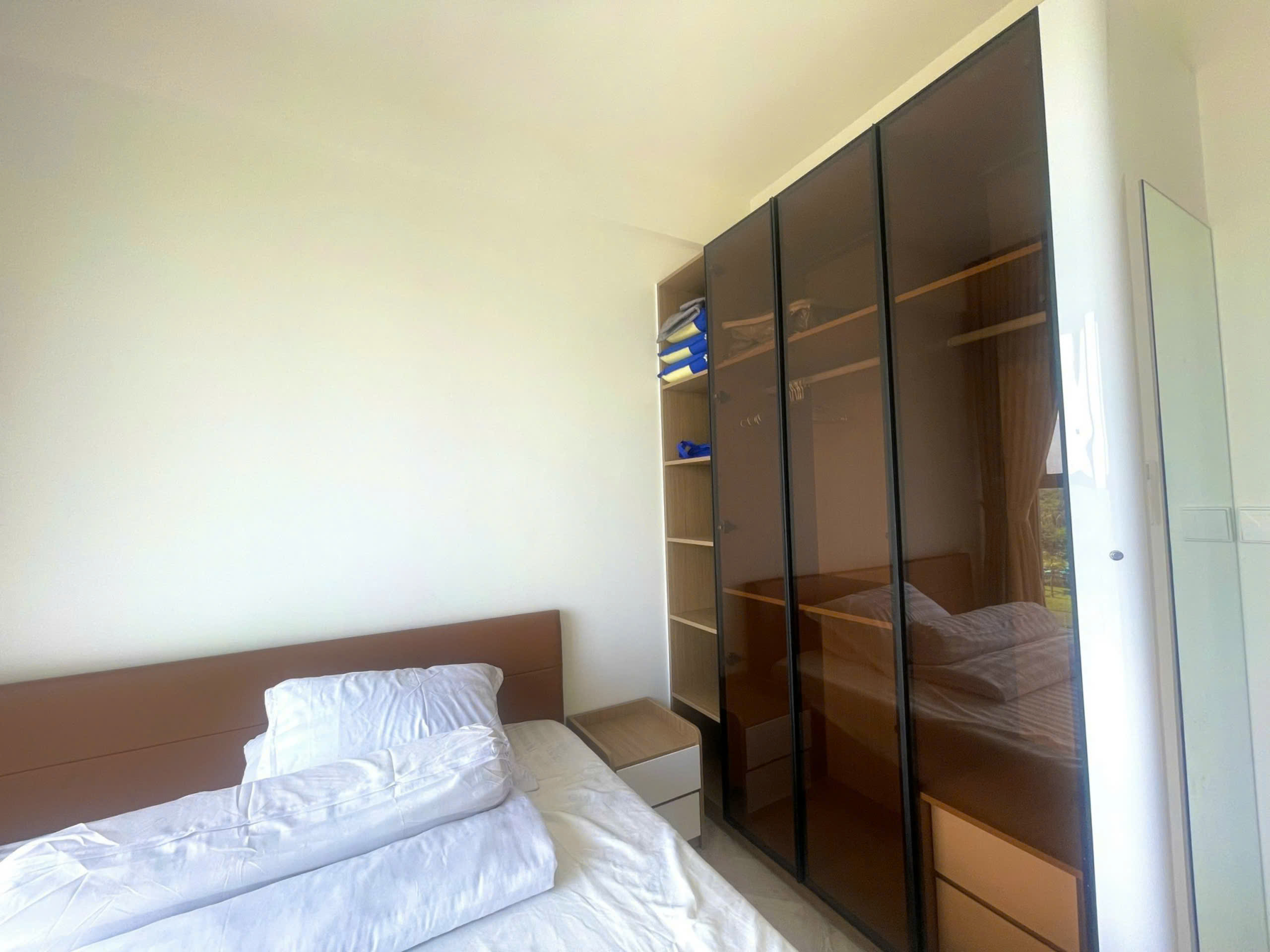 Bán Nhanh Căn Hộ Lumiere Boulevard Vinhomes Grand Park – 2PN Full Nội Thất, View Hồ Bơi & Sông Cực Thoáng