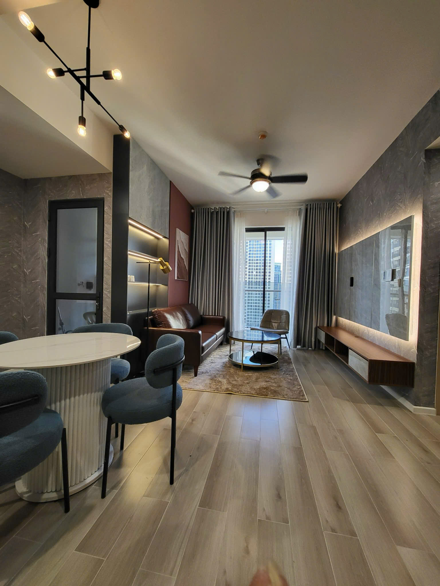 Bán Căn Hộ 1PN Tòa B Masteri Centre Point – View Hồ Bơi – Sẵn Dòng Tiền – Sổ Hồng Cầm Tay – Giá 3.5 Tỷ