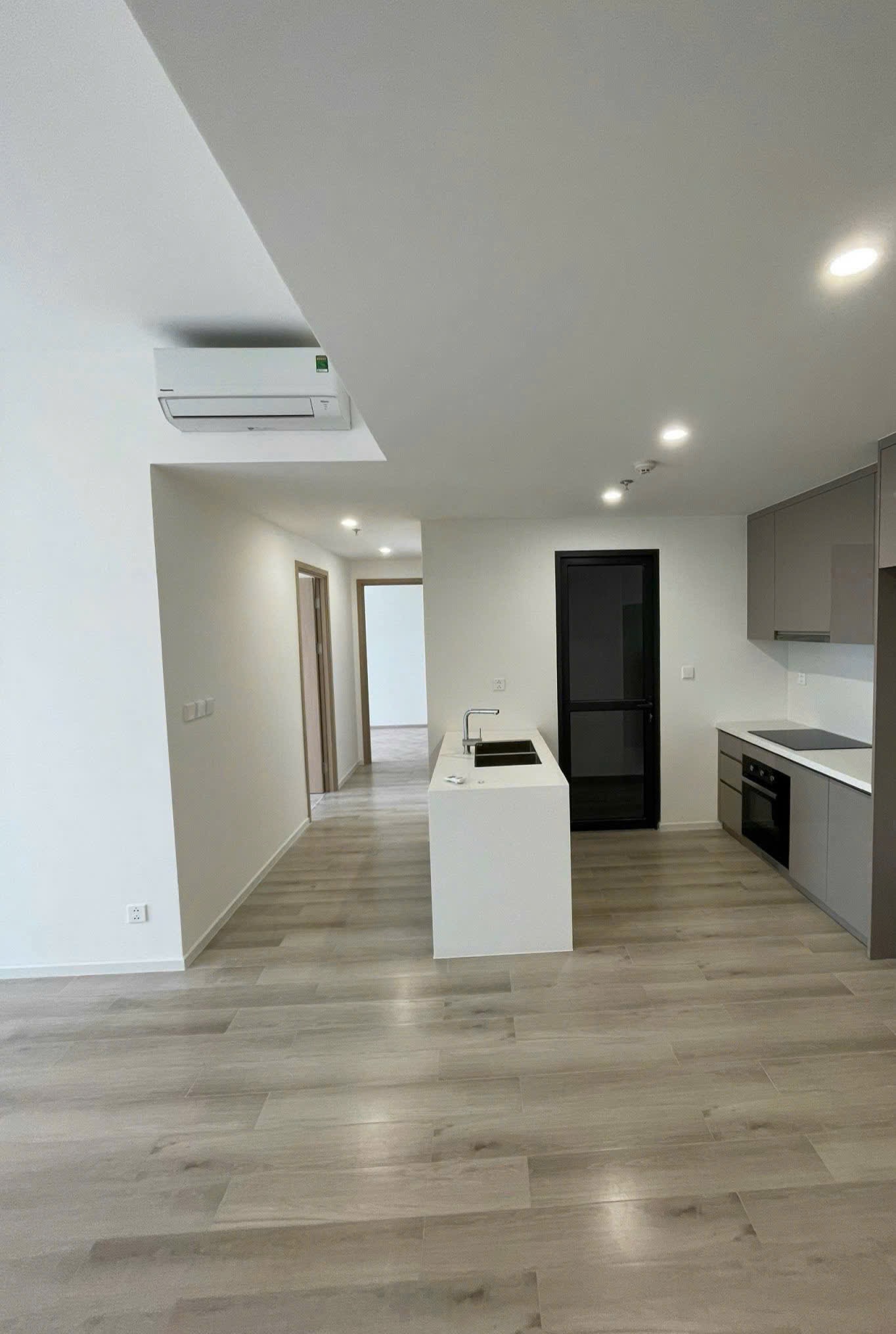 BÁN CĂN HỘ MASTERI CENTRE POINT VINHOMES GRAND PARK – VIEW NỘI KHU HỒ BƠI, BẾP & RÈM, GIÁ TỐT QUẬN 9 - ảnh 5