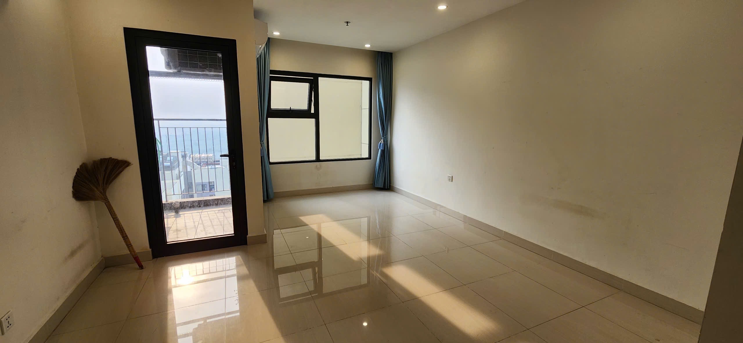 Bán Căn Hộ Studio Vinhomes Grand Park – The Rainbow Nội Thất Sẵn Bếp & Rèm | Giá Tốt | Ở Ngay